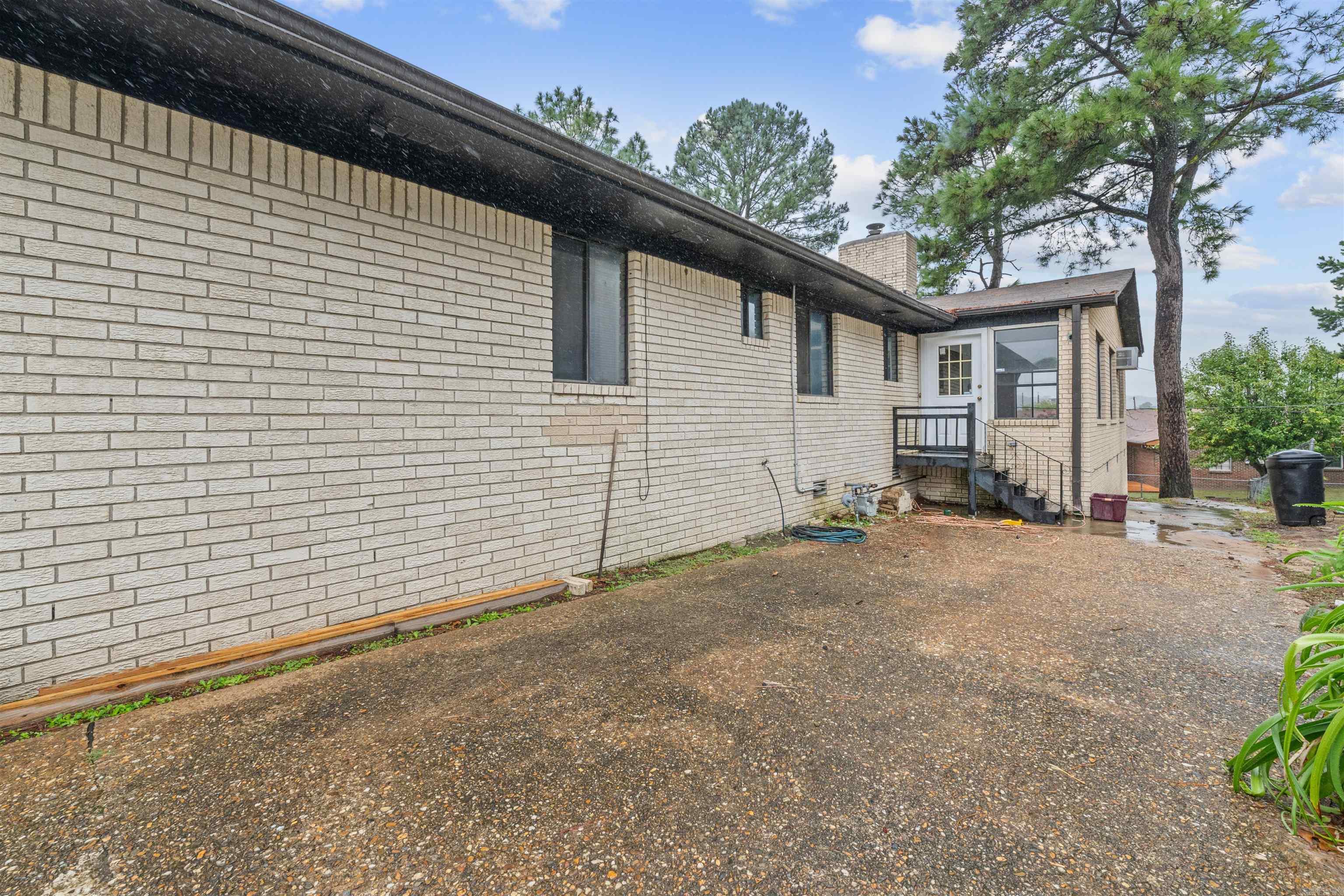 6500 W 12th  Little Rock, AR