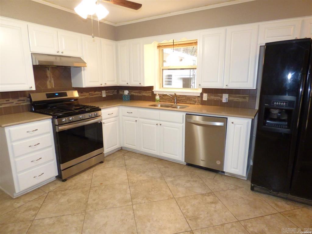 110 Marigold Hot Springs, AR 71913