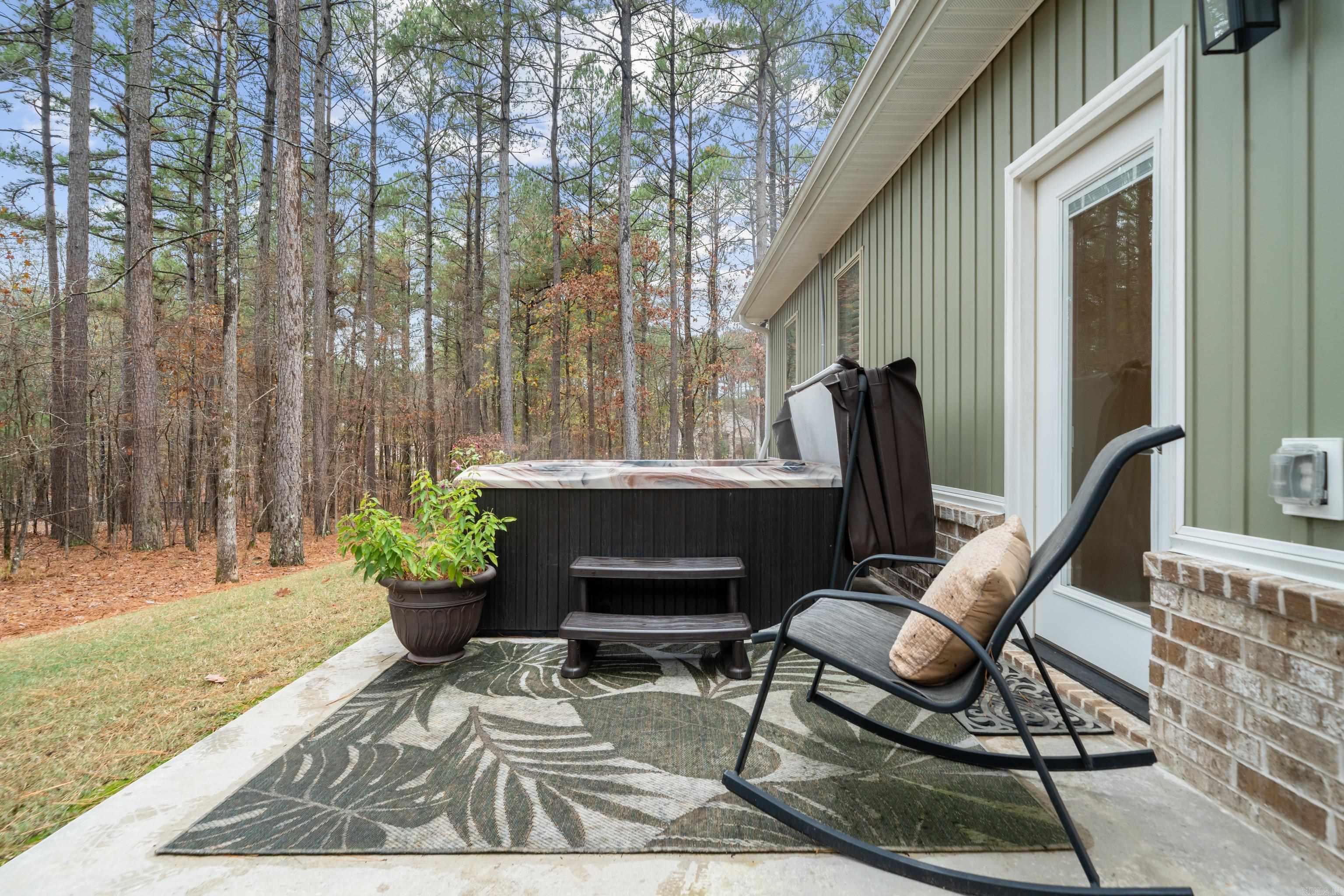 24 Gloria Drive  Hot Springs Village, AR