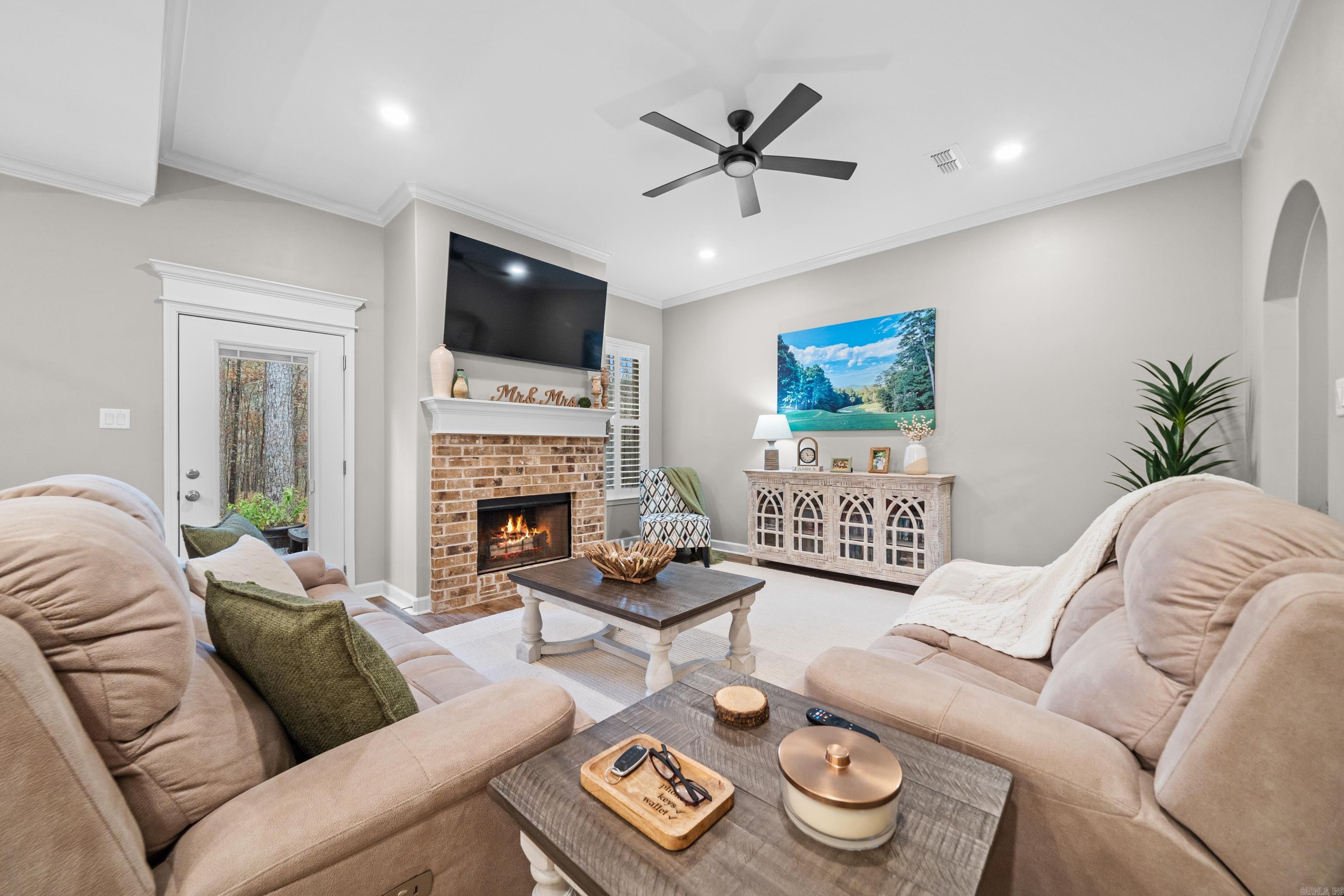 24 Gloria Drive  Hot Springs Village, AR