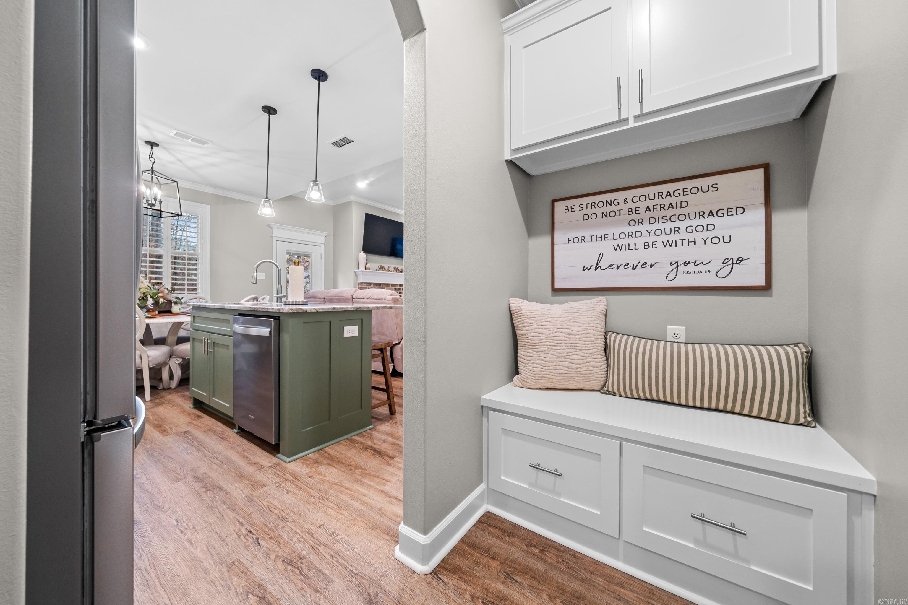 24 Gloria Drive  Hot Springs Village, AR