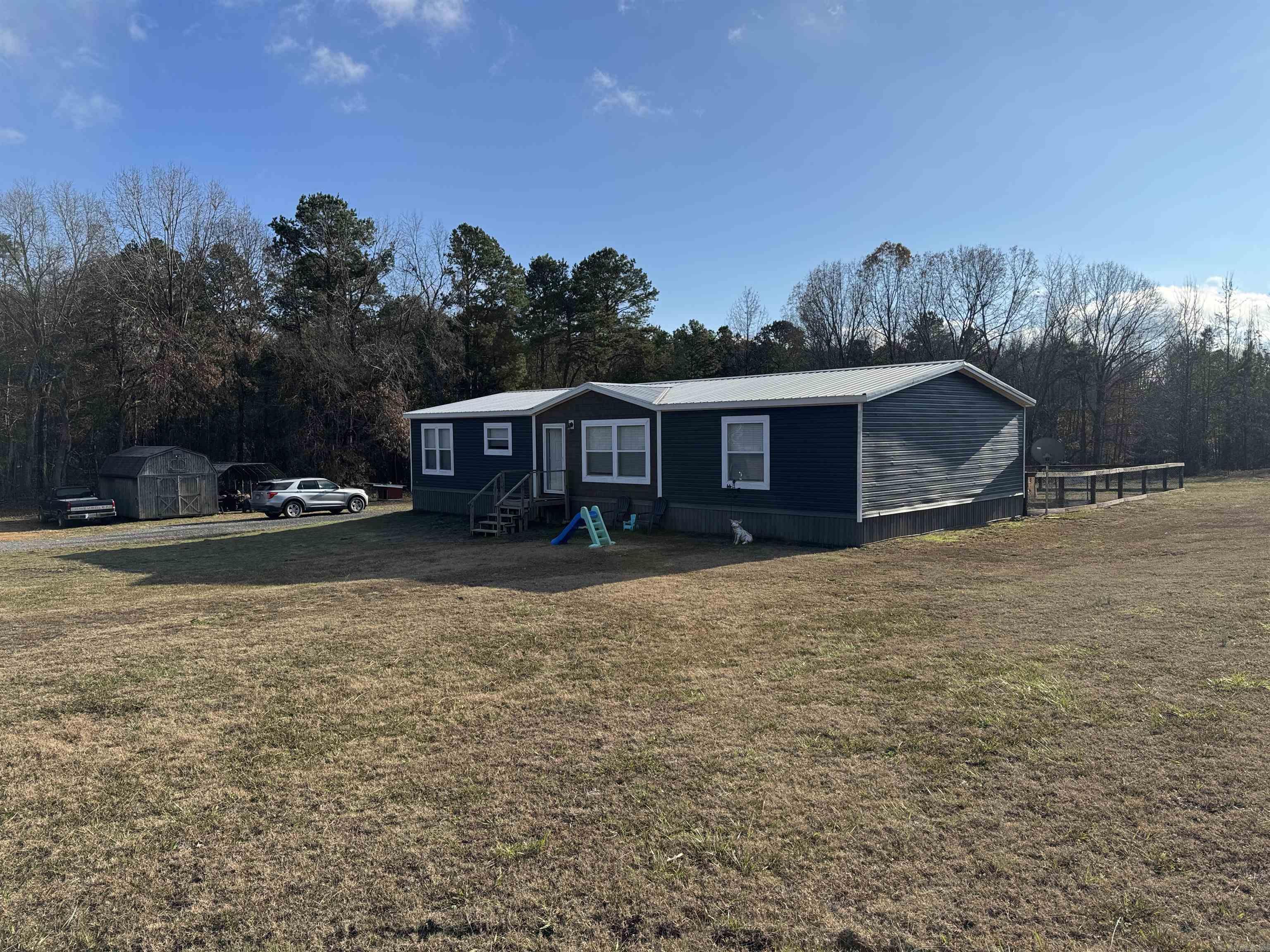 1224 Fox Chase  Greers Ferry, AR