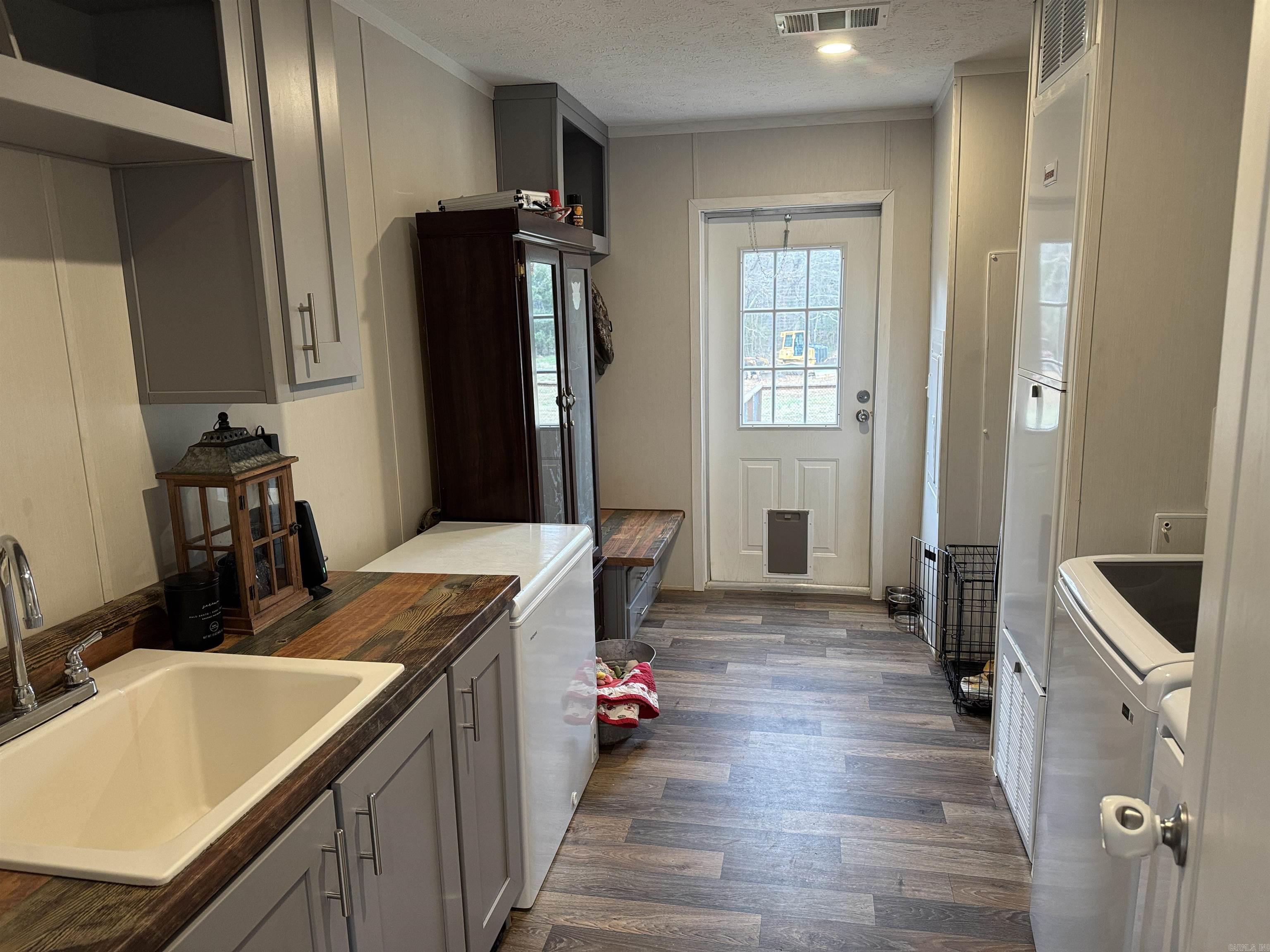 1224 Fox Chase  Greers Ferry, AR