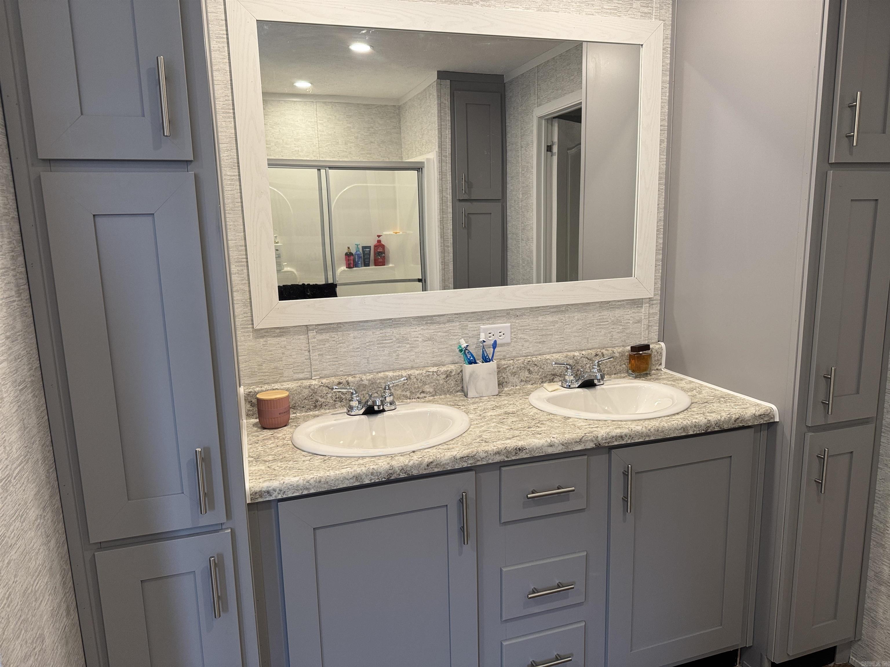 1224 Fox Chase  Greers Ferry, AR