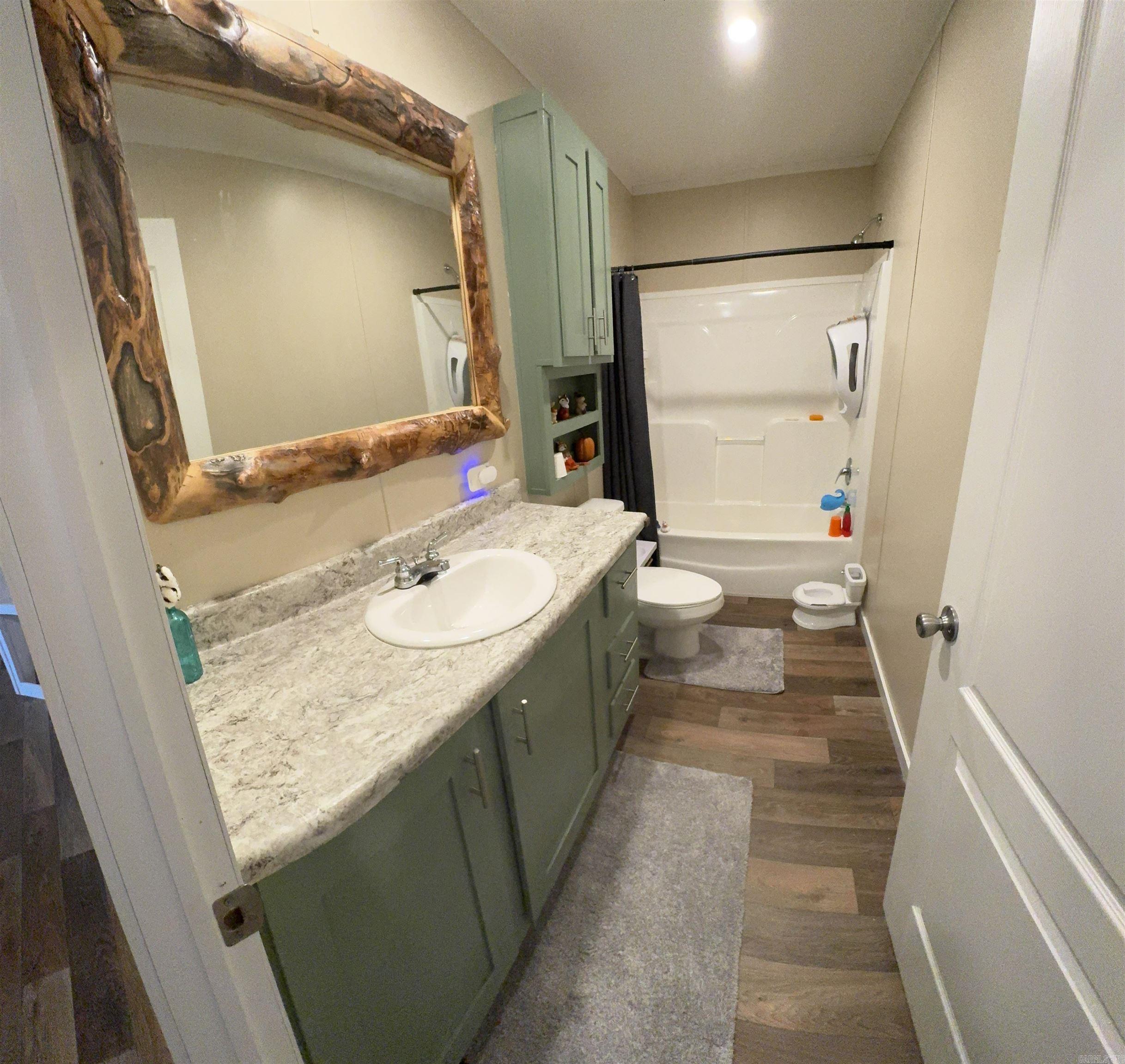 1224 Fox Chase  Greers Ferry, AR