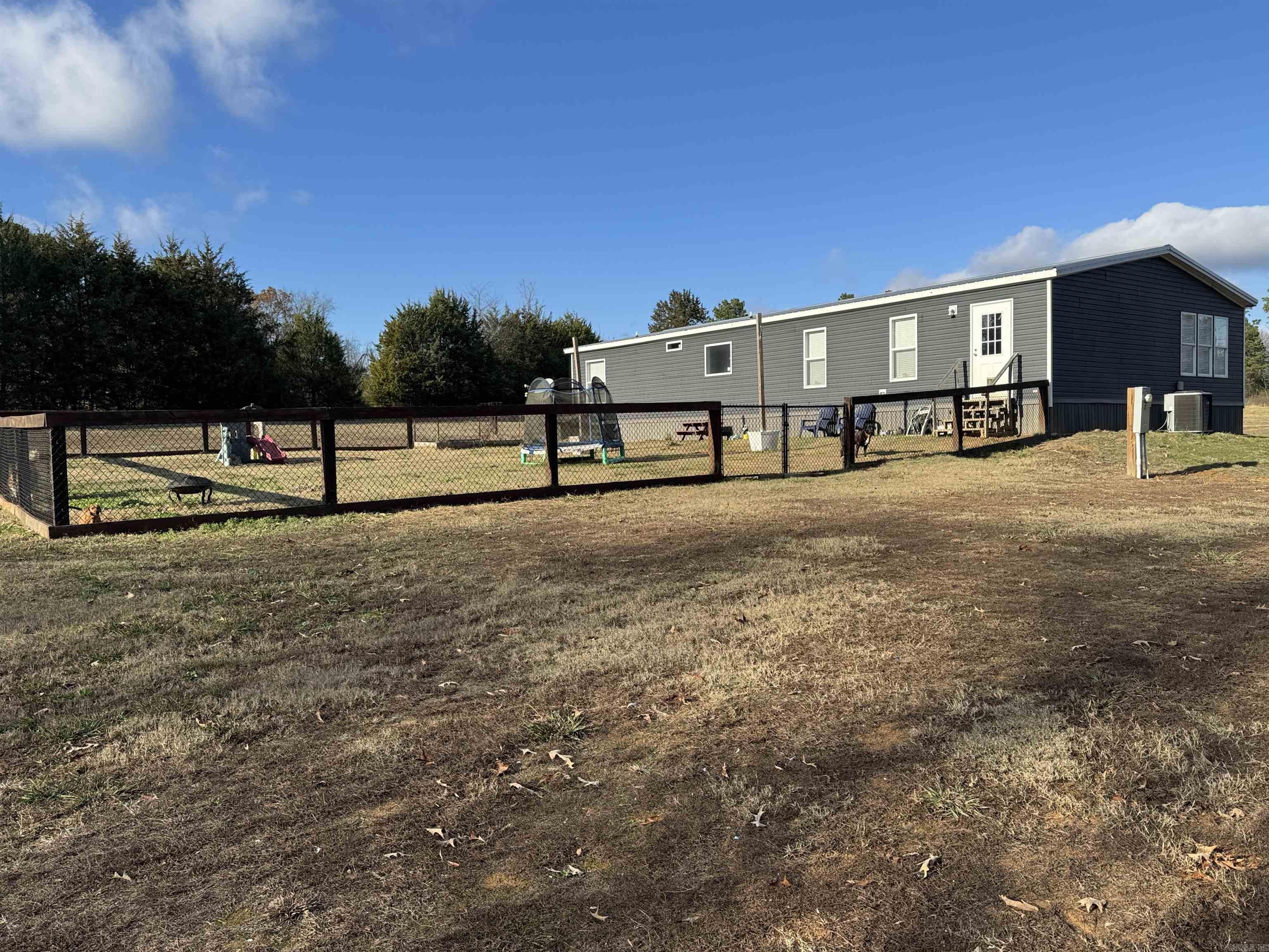 1224 Fox Chase  Greers Ferry, AR