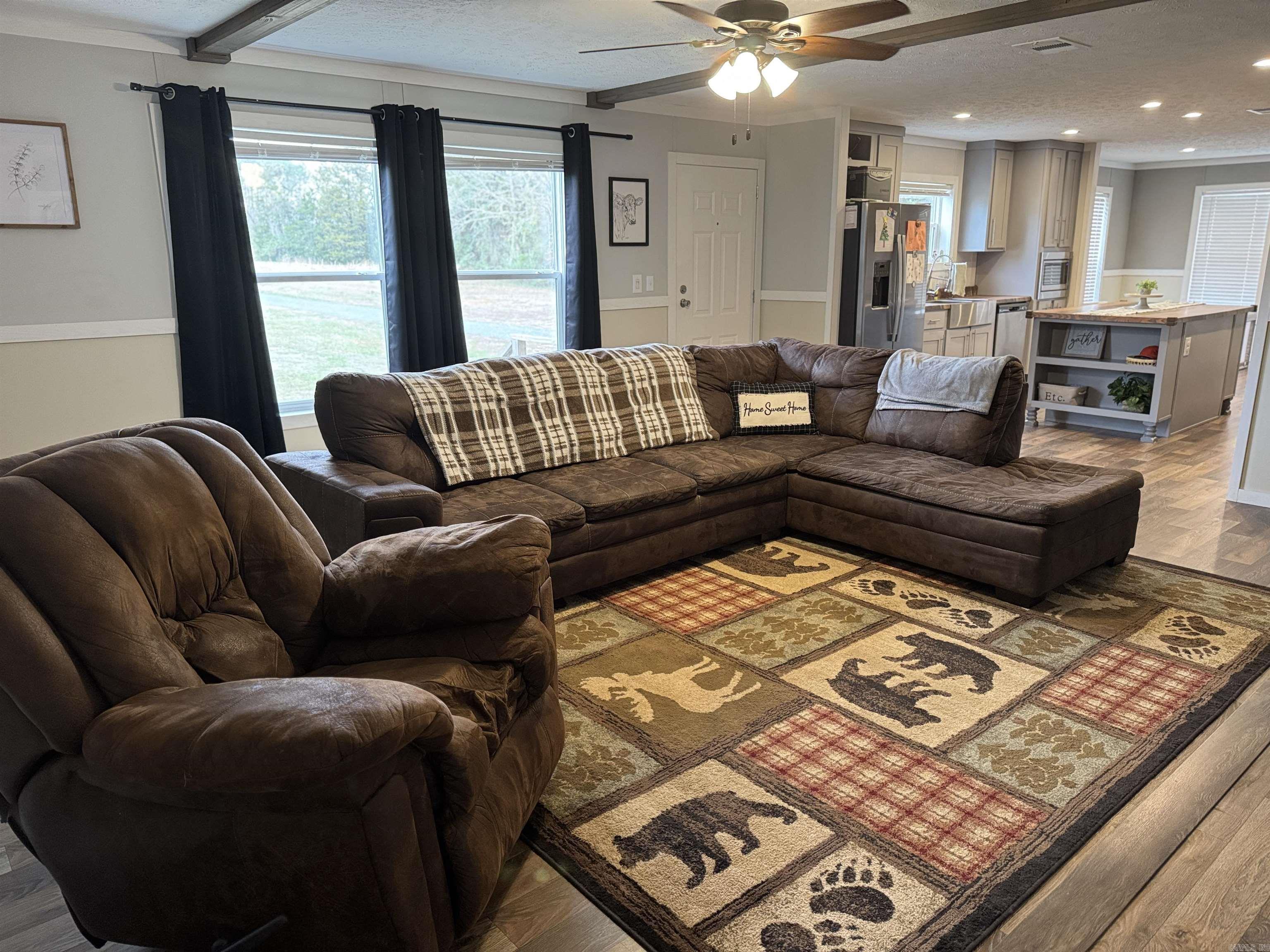 1224 Fox Chase  Greers Ferry, AR