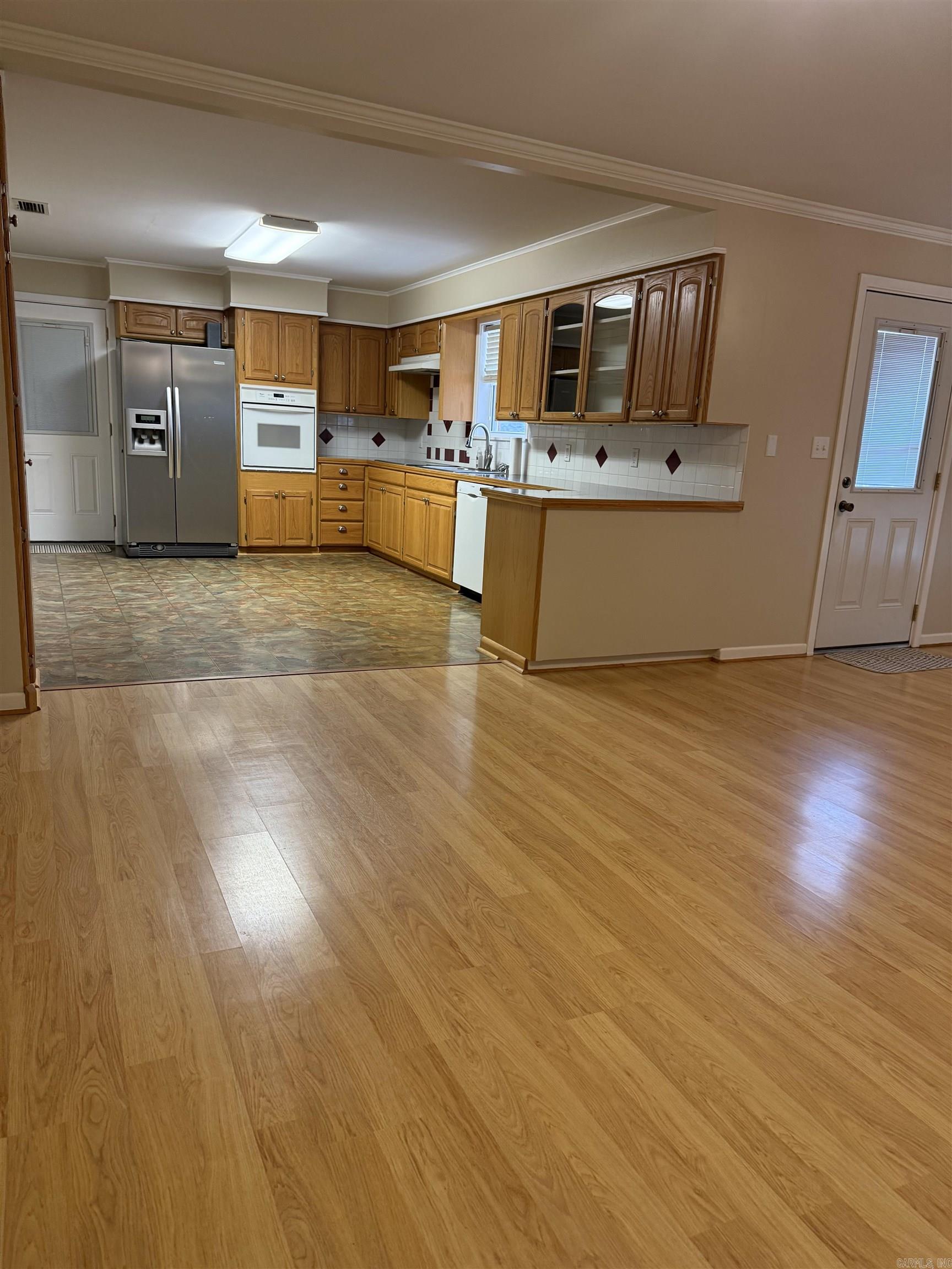 1001 W Johnson  Nashville, AR