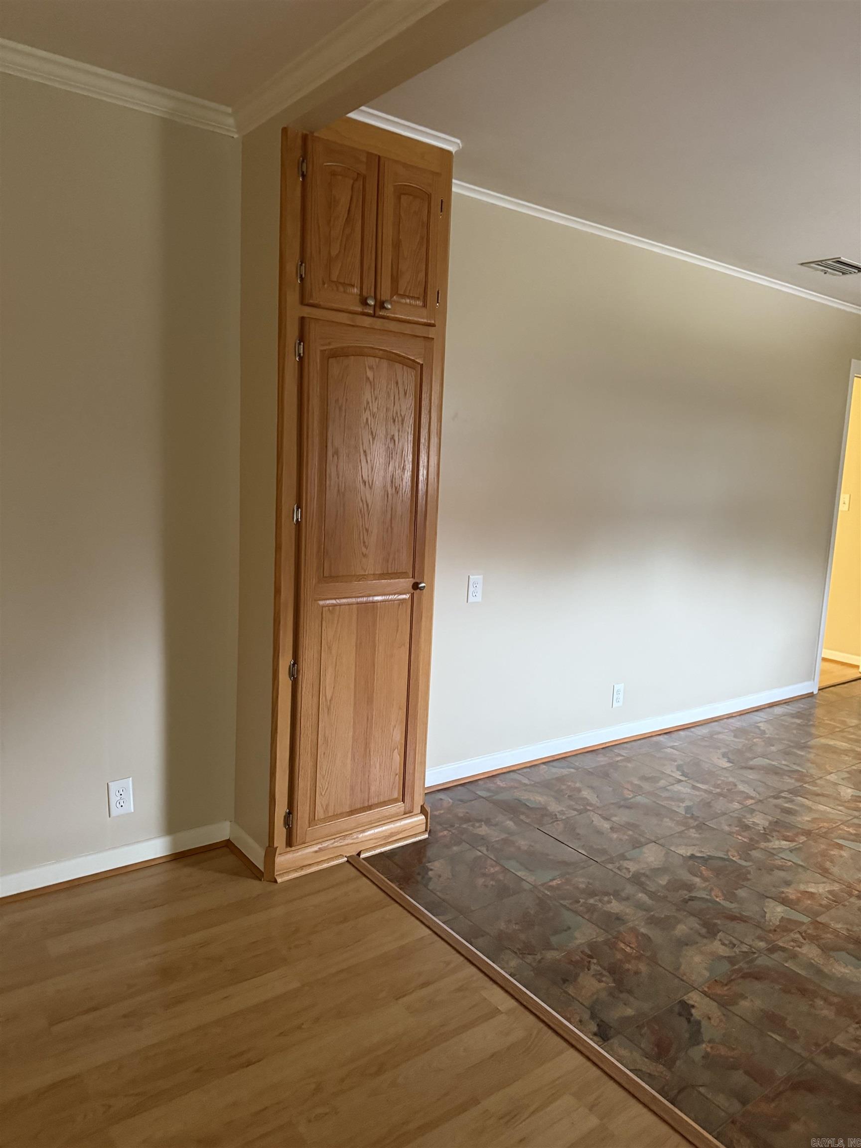 1001 W Johnson  Nashville, AR