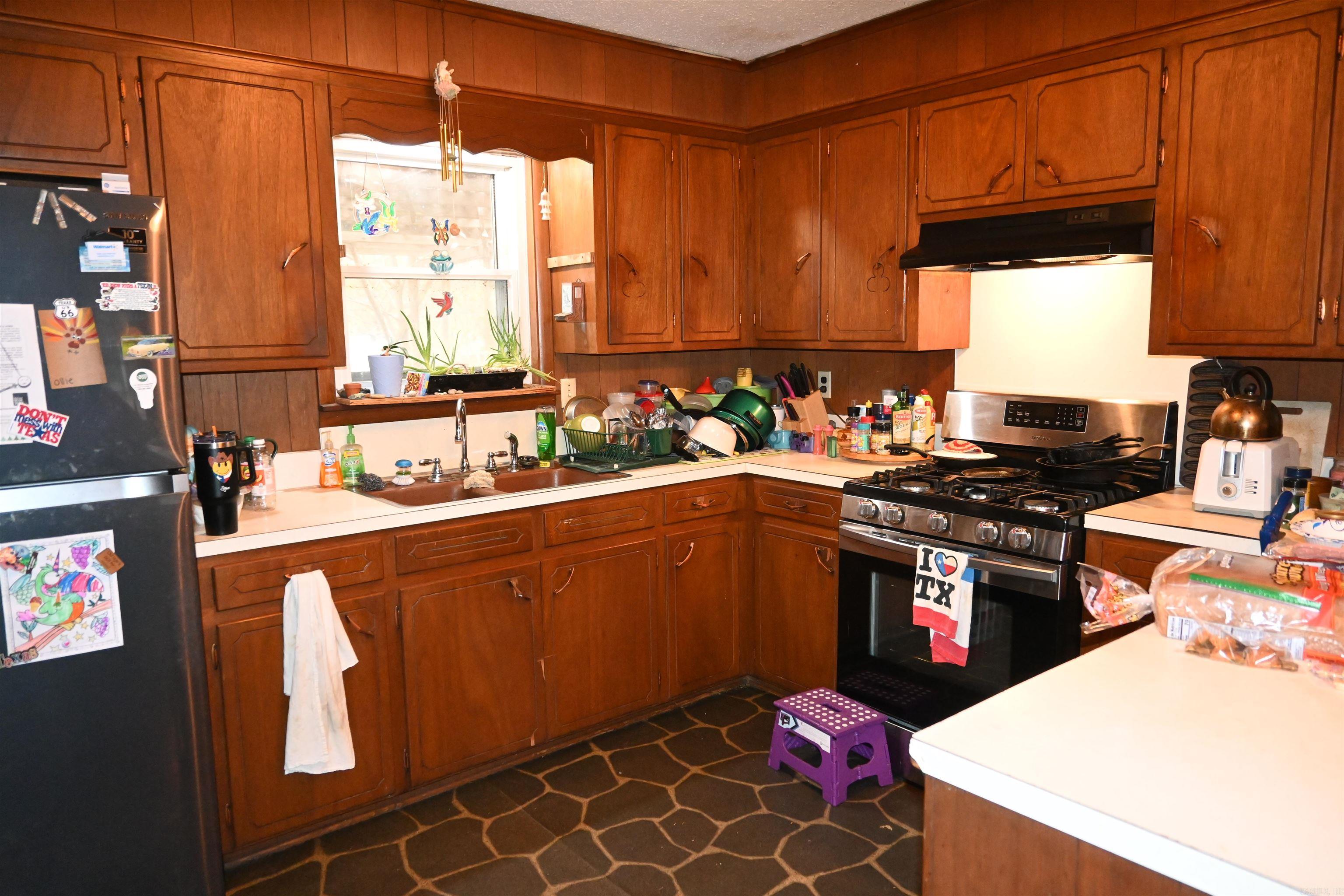 718 Scott St.  Sheridan, AR