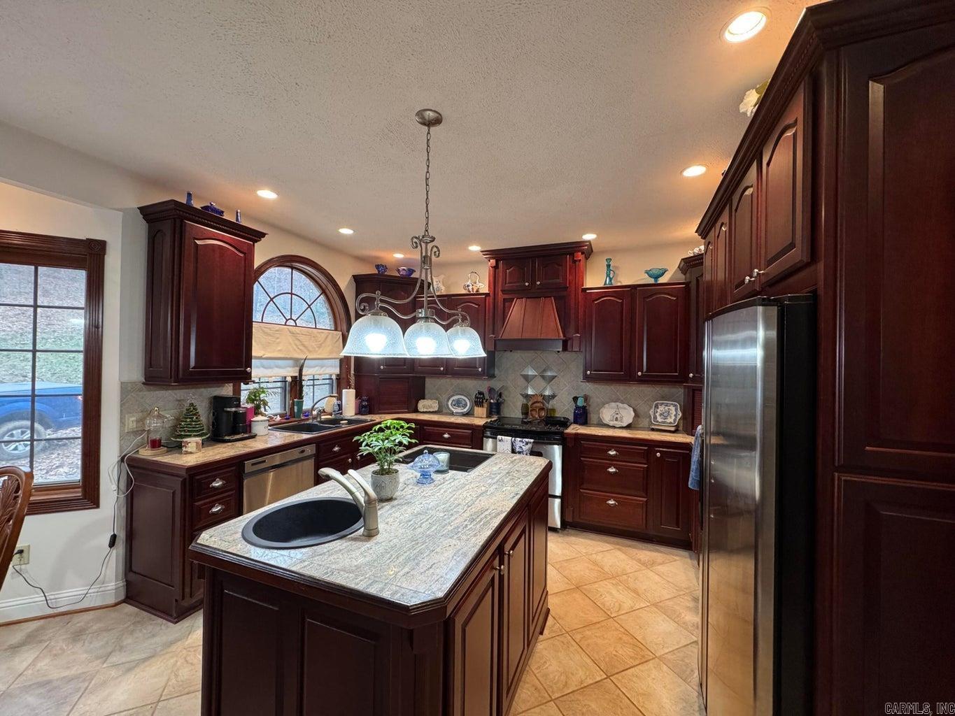 910 Nelsonville  Smithville, AR