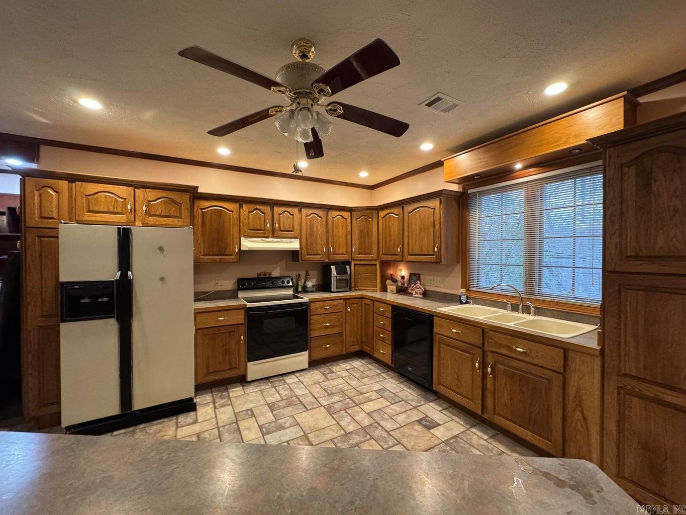 910 Nelsonville  Smithville, AR