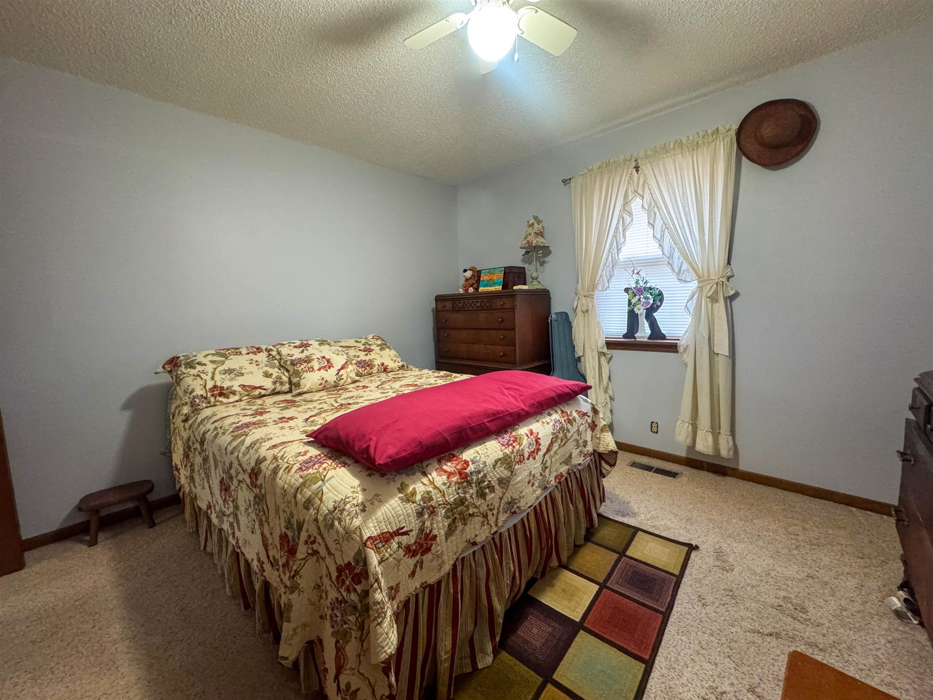 4 Menominee  Cherokee Village, AR