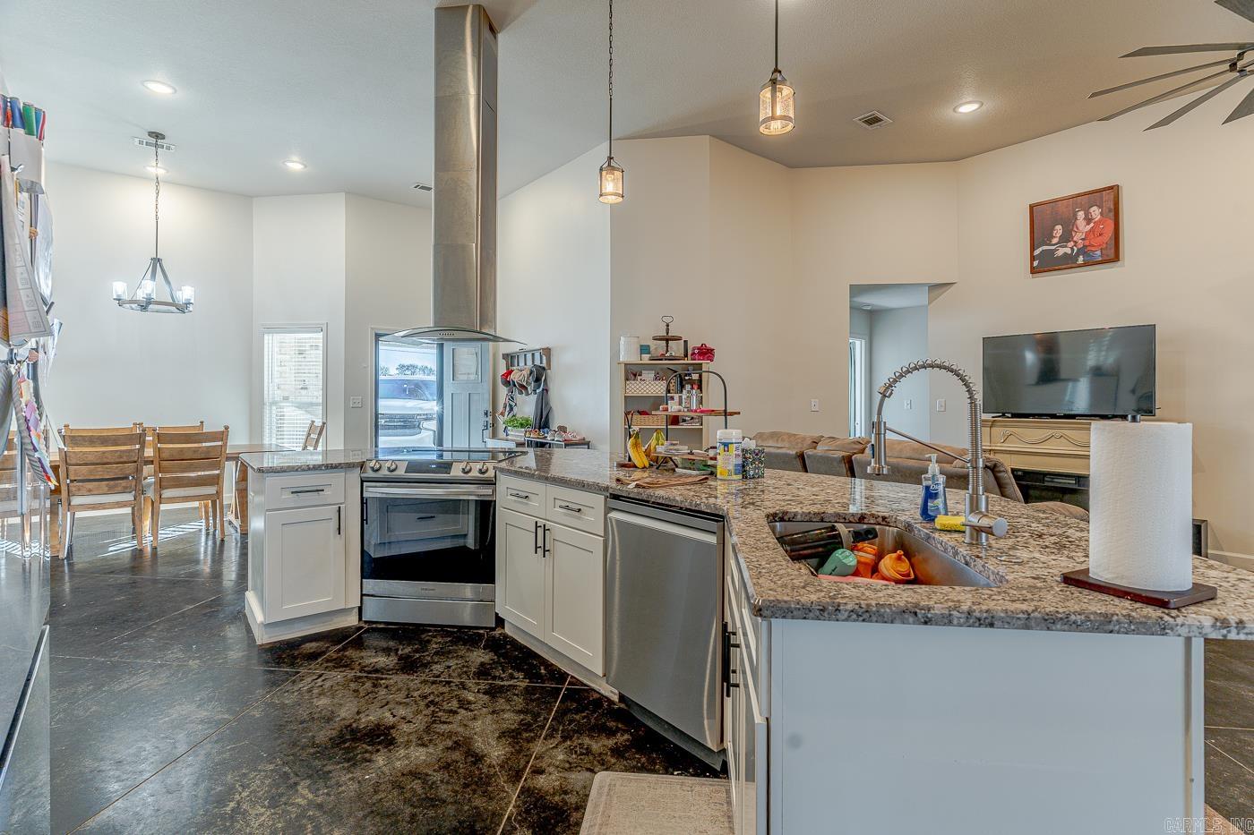 697 Old Bridger  Jonesboro, AR