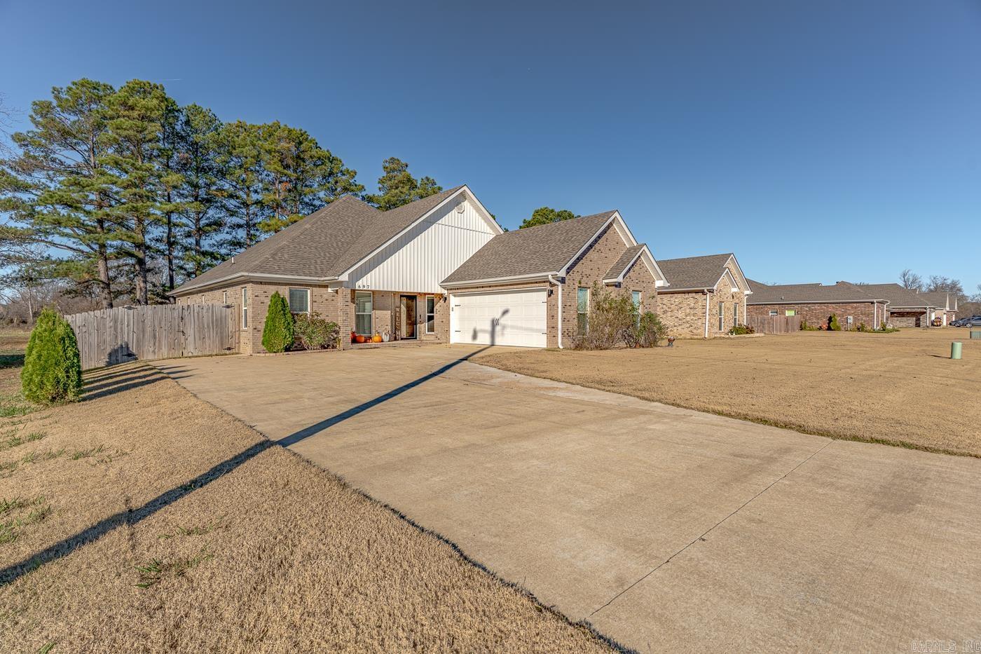 697 Old Bridger  Jonesboro, AR