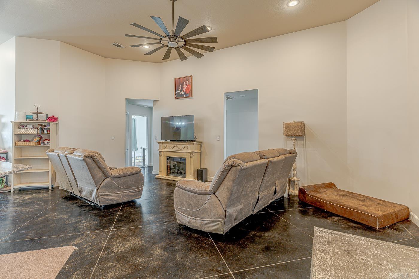 697 Old Bridger  Jonesboro, AR