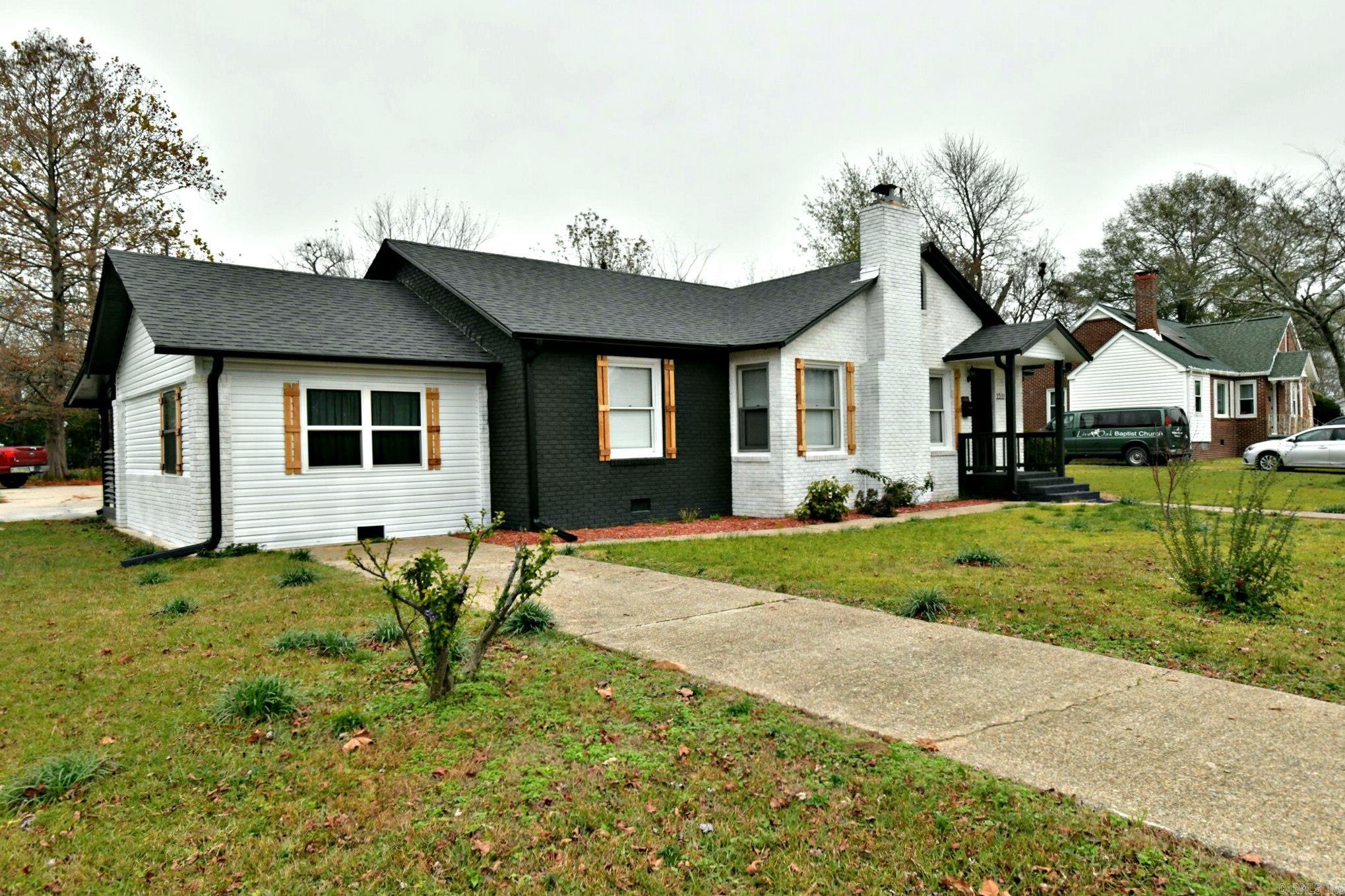 1311 Reeves Ave  Mena, AR