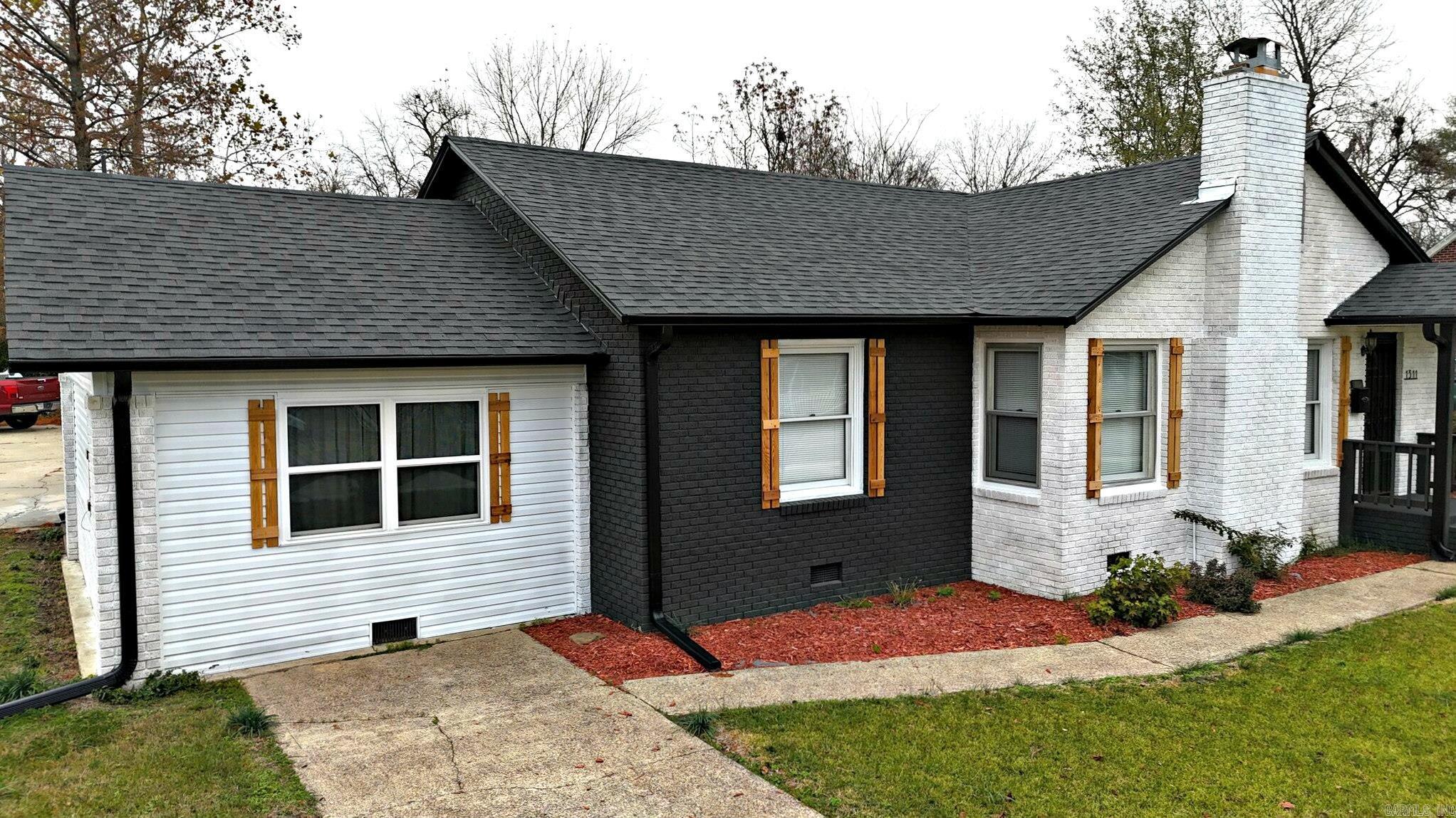 1311 Reeves Ave  Mena, AR