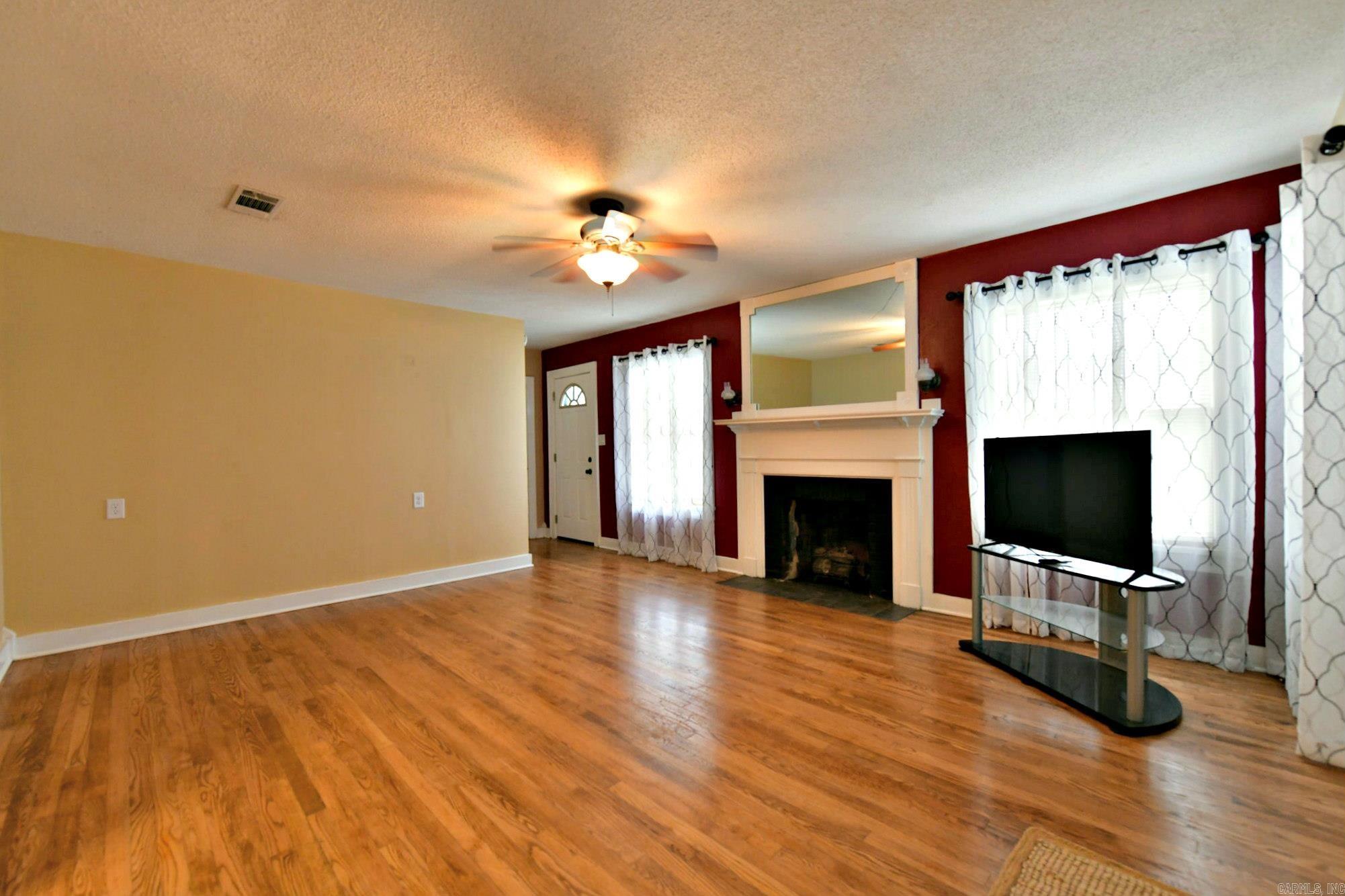 1311 Reeves Ave  Mena, AR