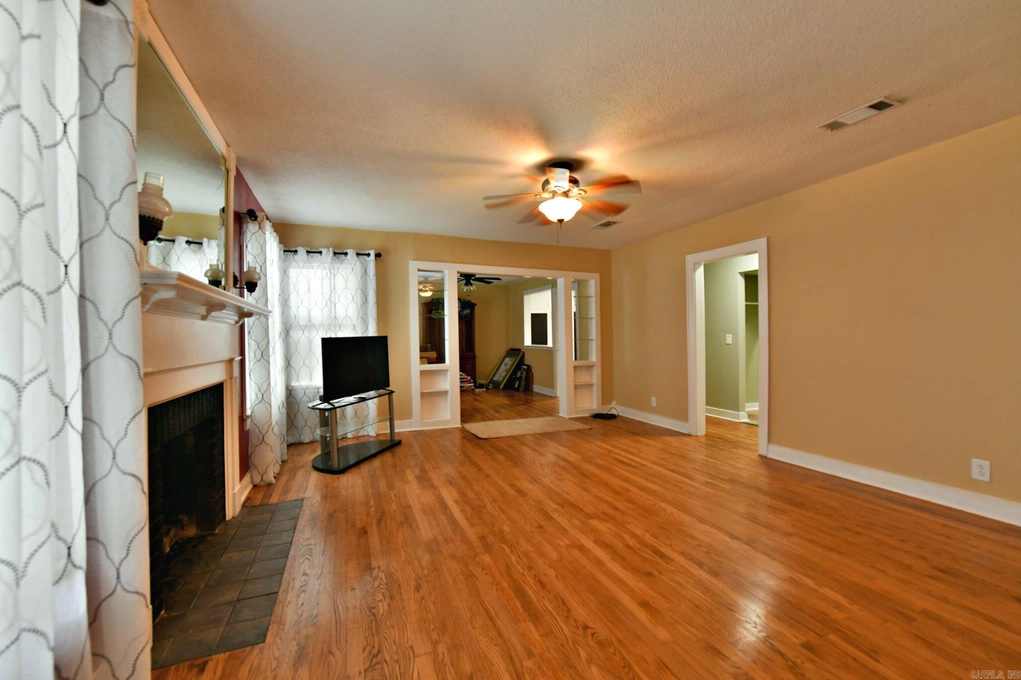 1311 Reeves Ave  Mena, AR