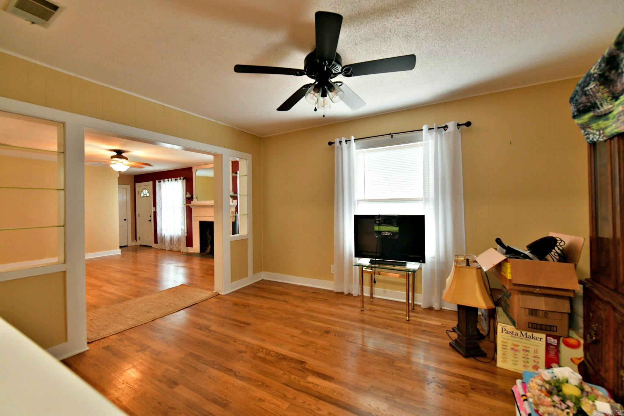 1311 Reeves Ave  Mena, AR