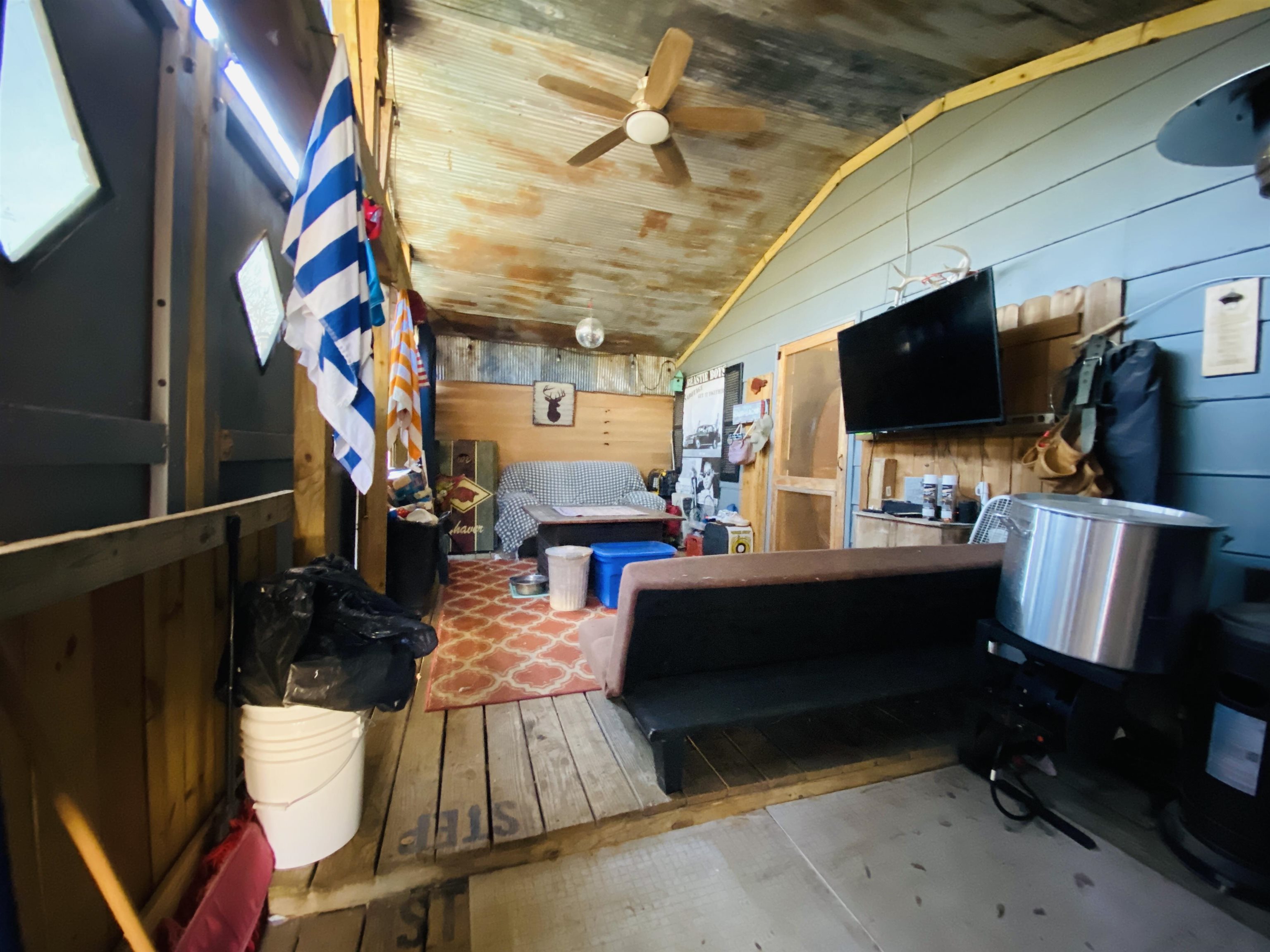 196 McSpadden Road  Mount Pleasant, AR