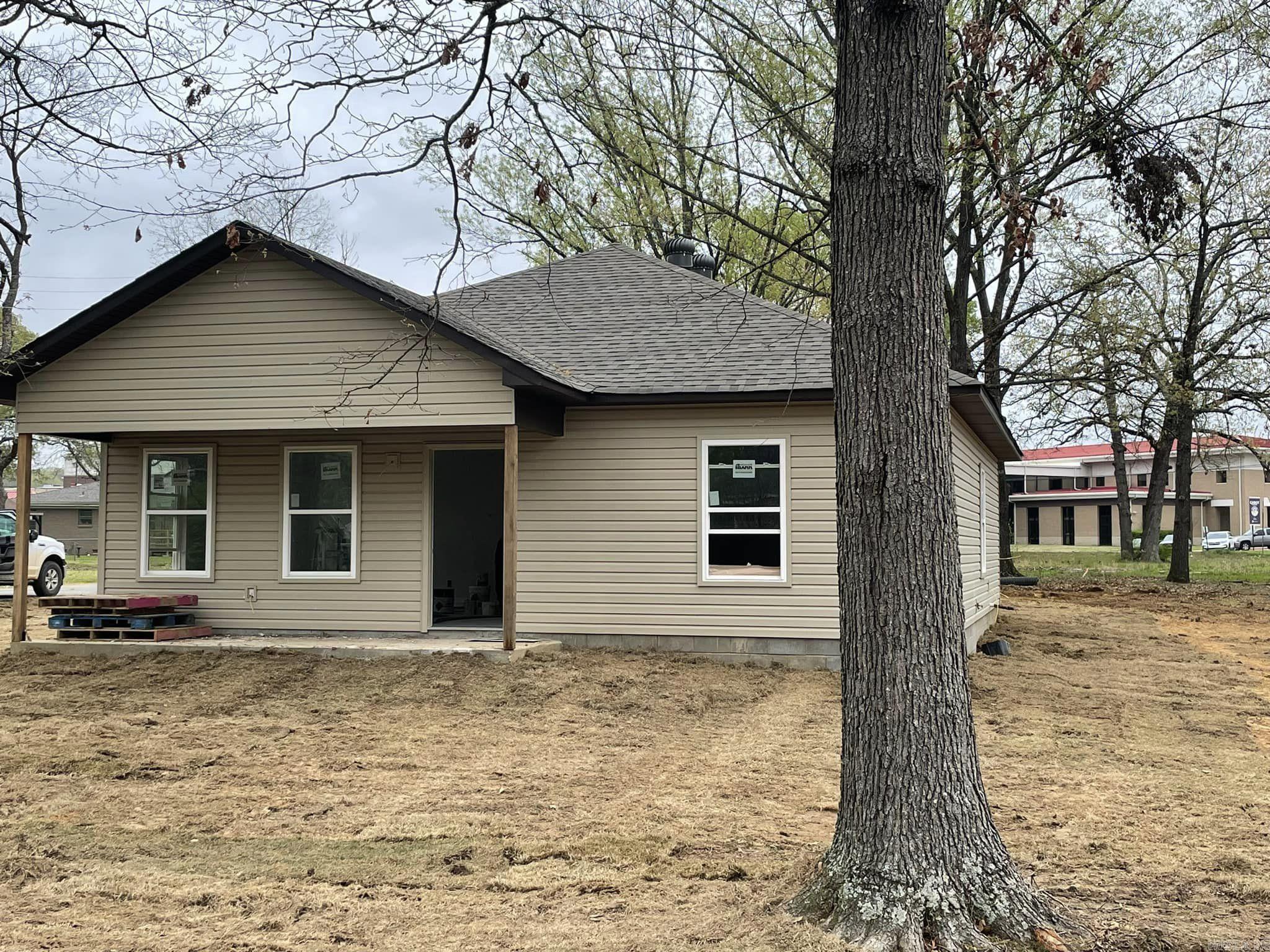 211 N Jackson  Cabot, AR