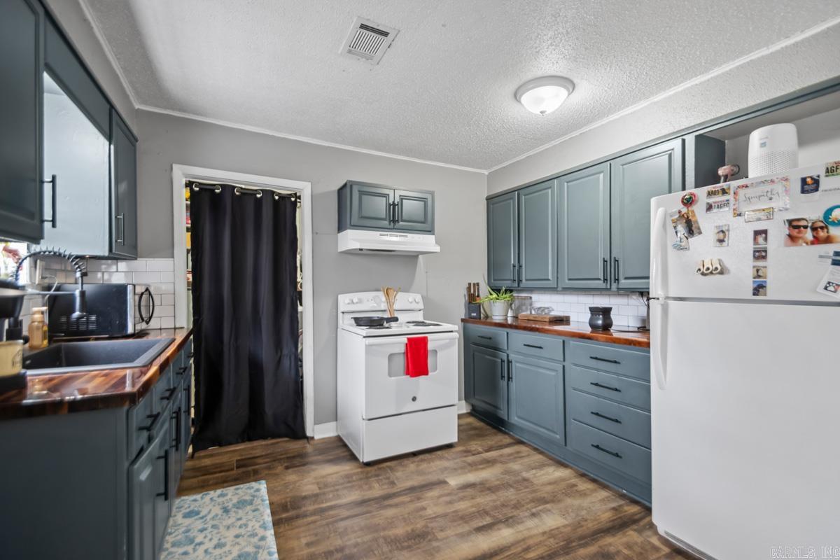 13515 Mail Route Road  Little Rock, AR