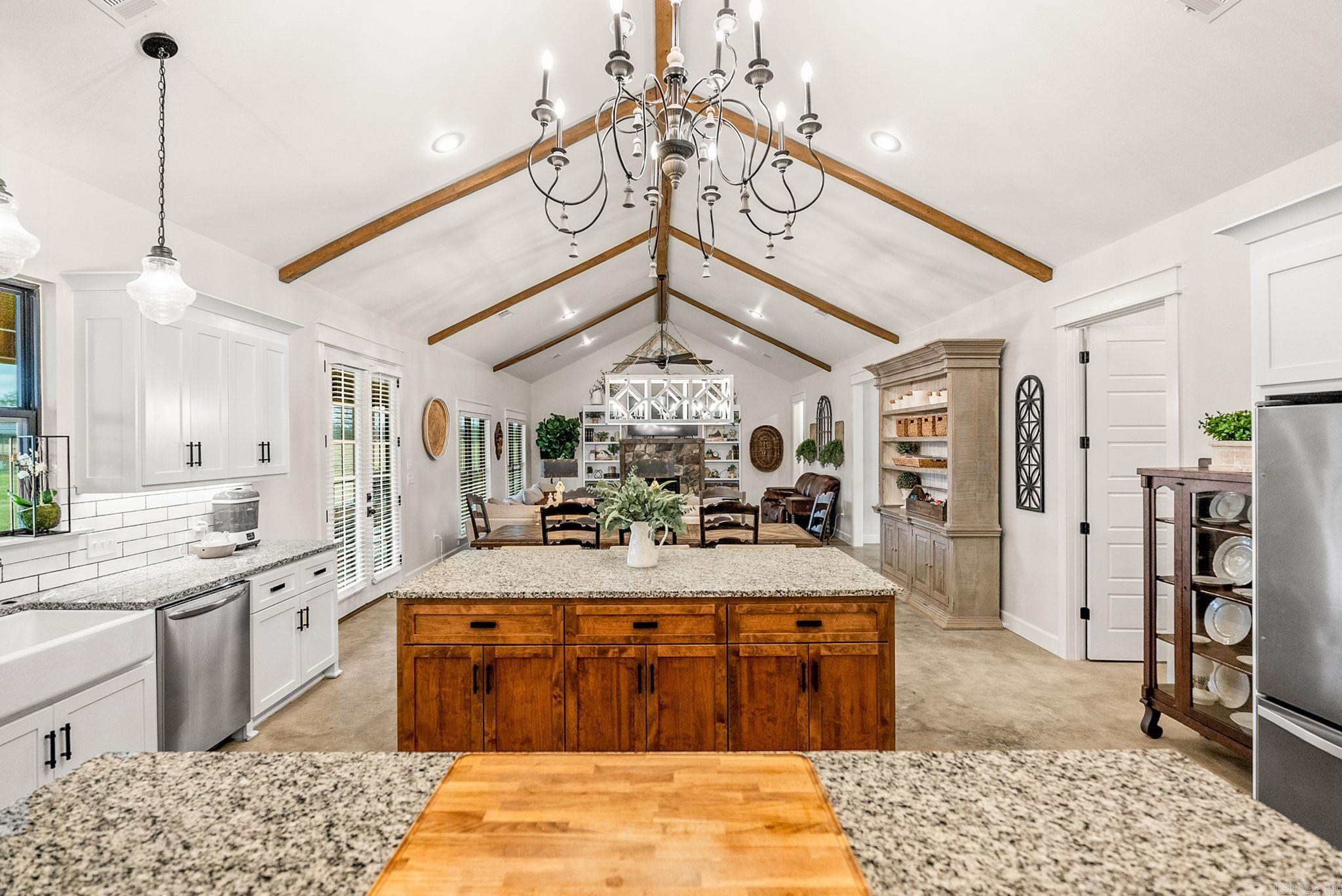 168 Burgess  Greenbrier, AR