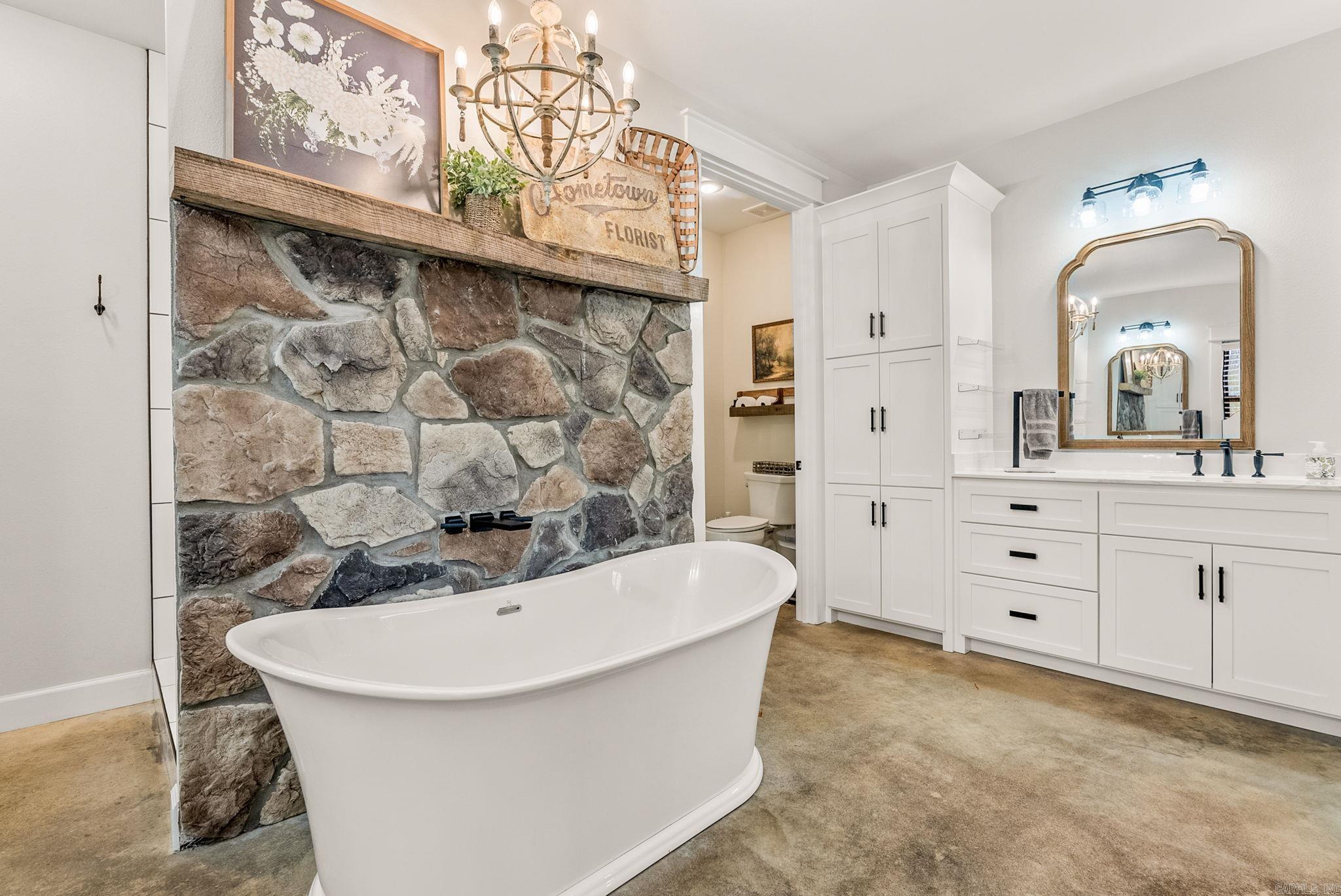 168 Burgess  Greenbrier, AR