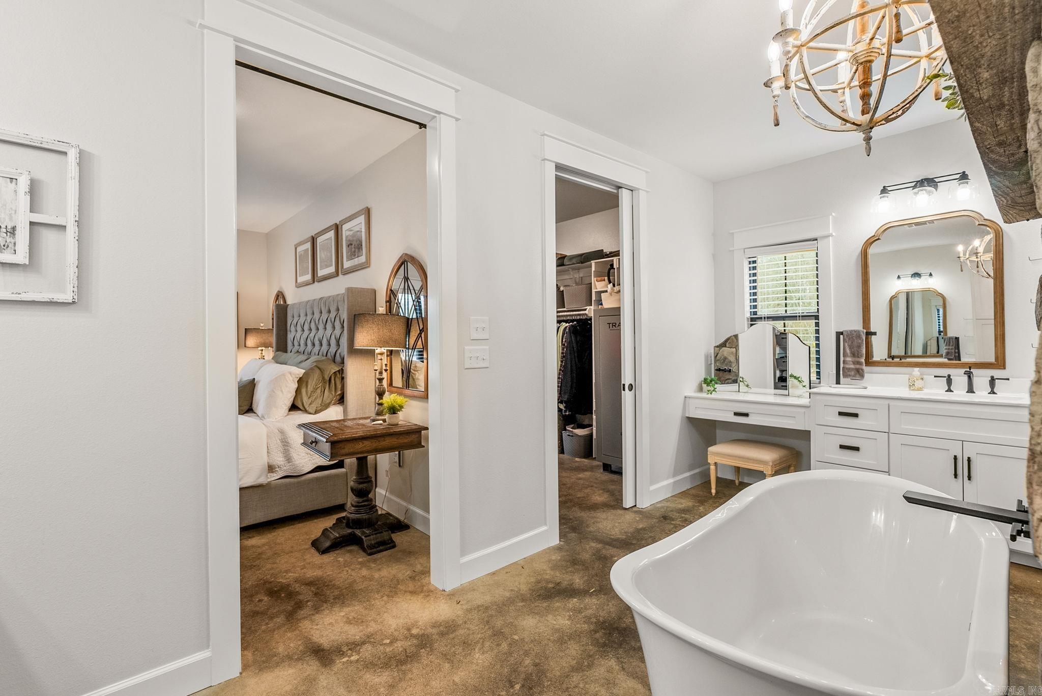 168 Burgess  Greenbrier, AR