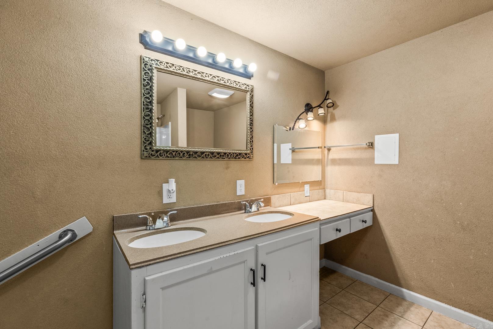 6 Crooked Creek  Conway, AR