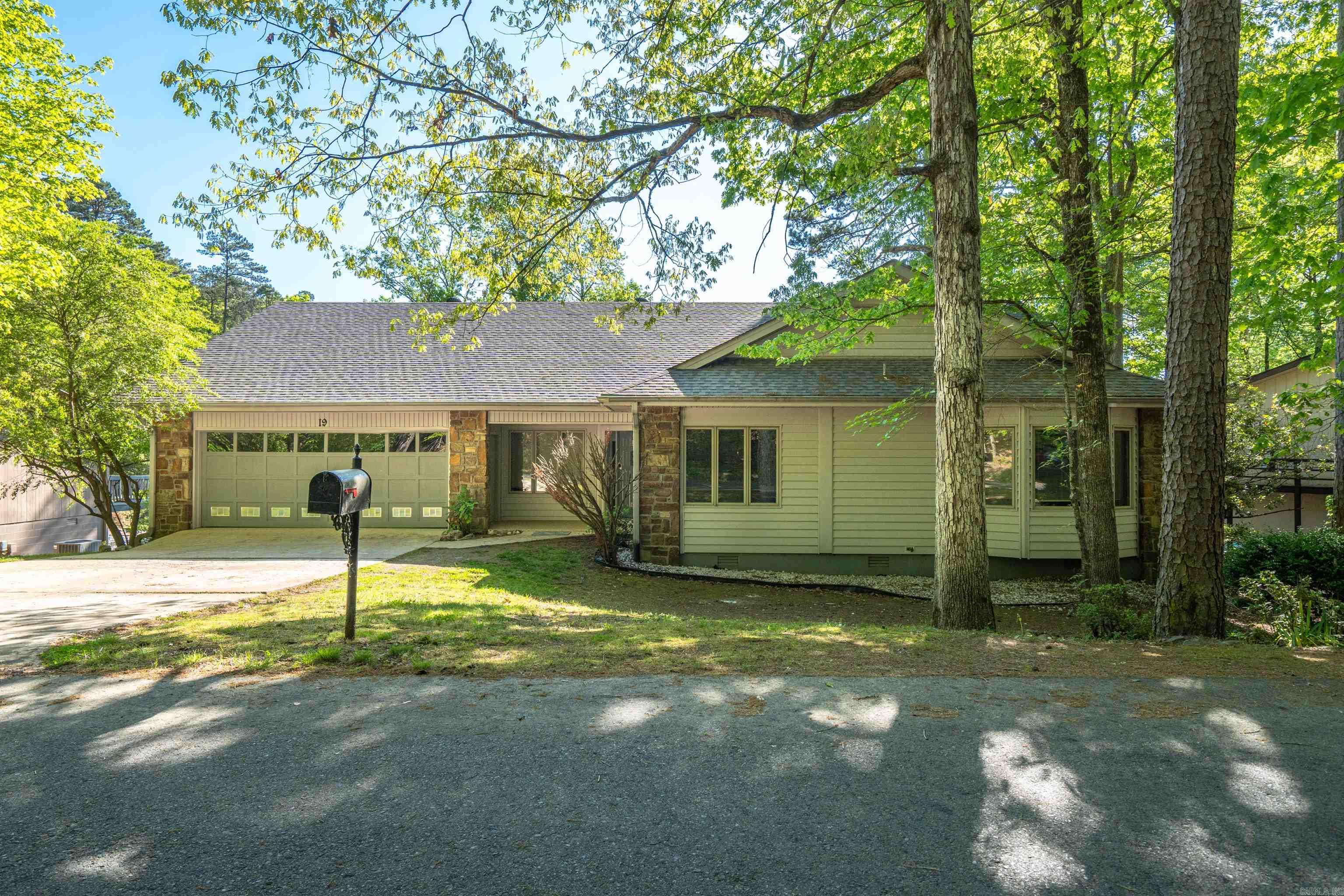 19 La Canada  Hot Springs Village, AR