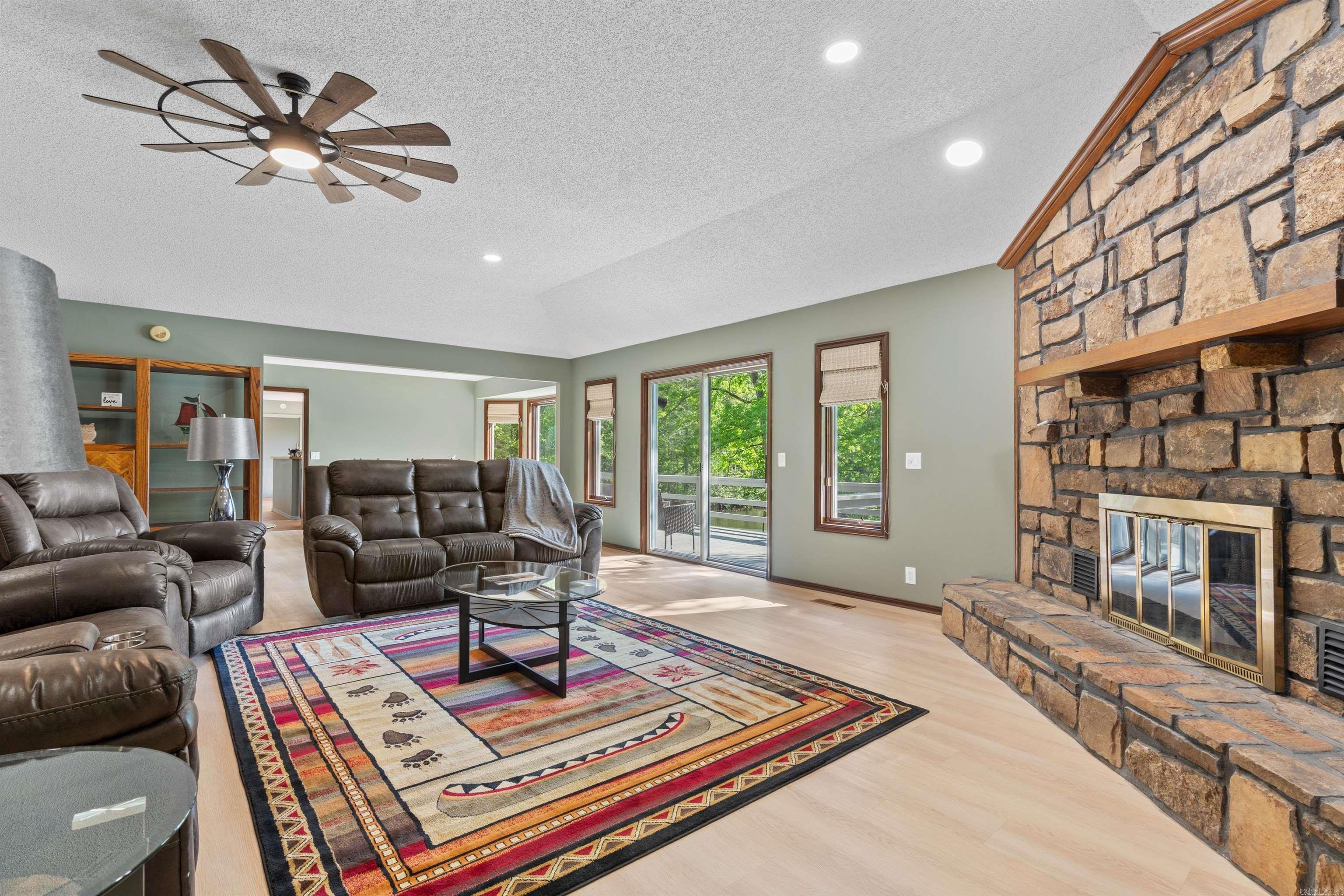 19 La Canada  Hot Springs Village, AR