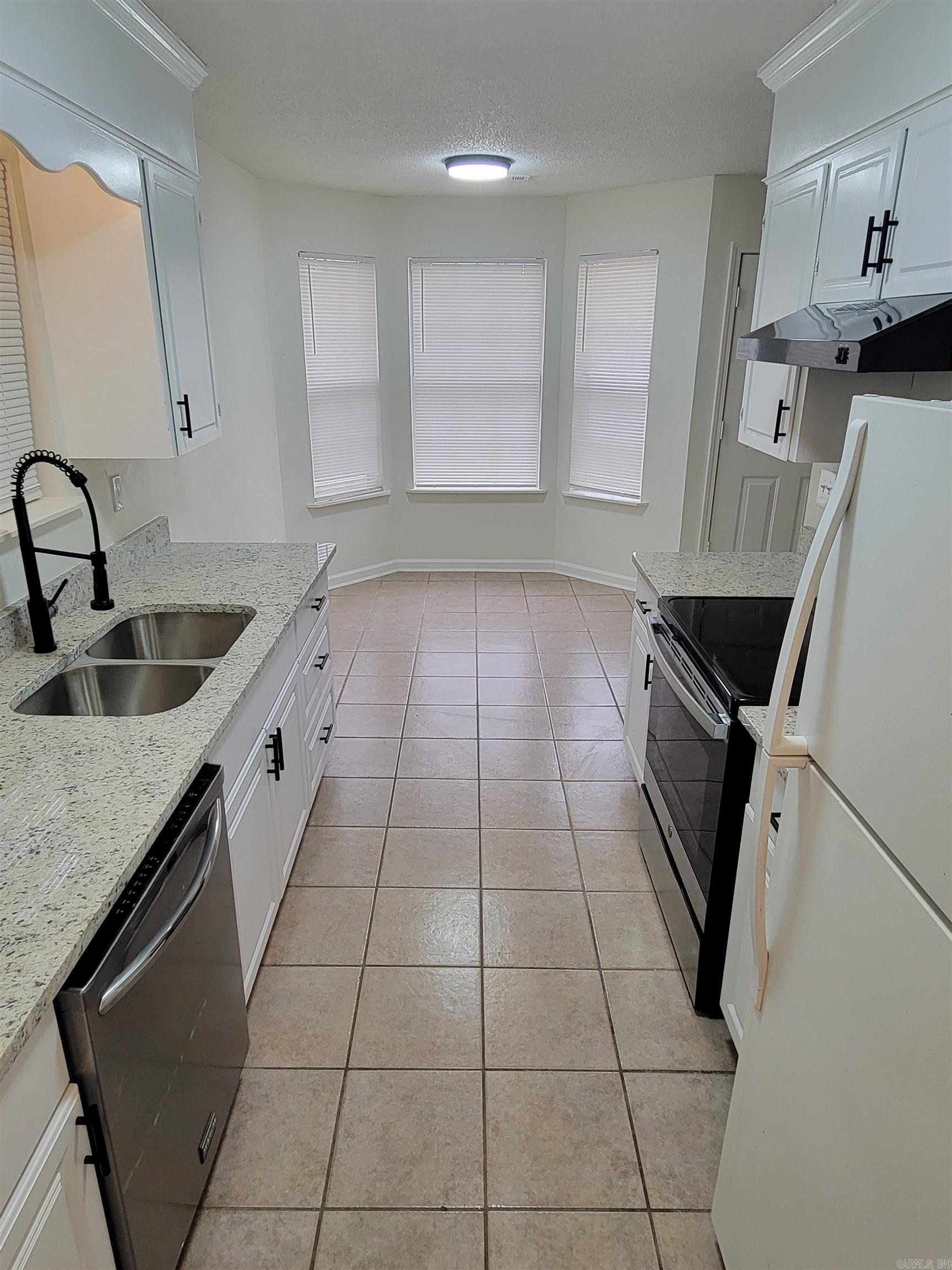 1811 Birchwood  Beebe, AR