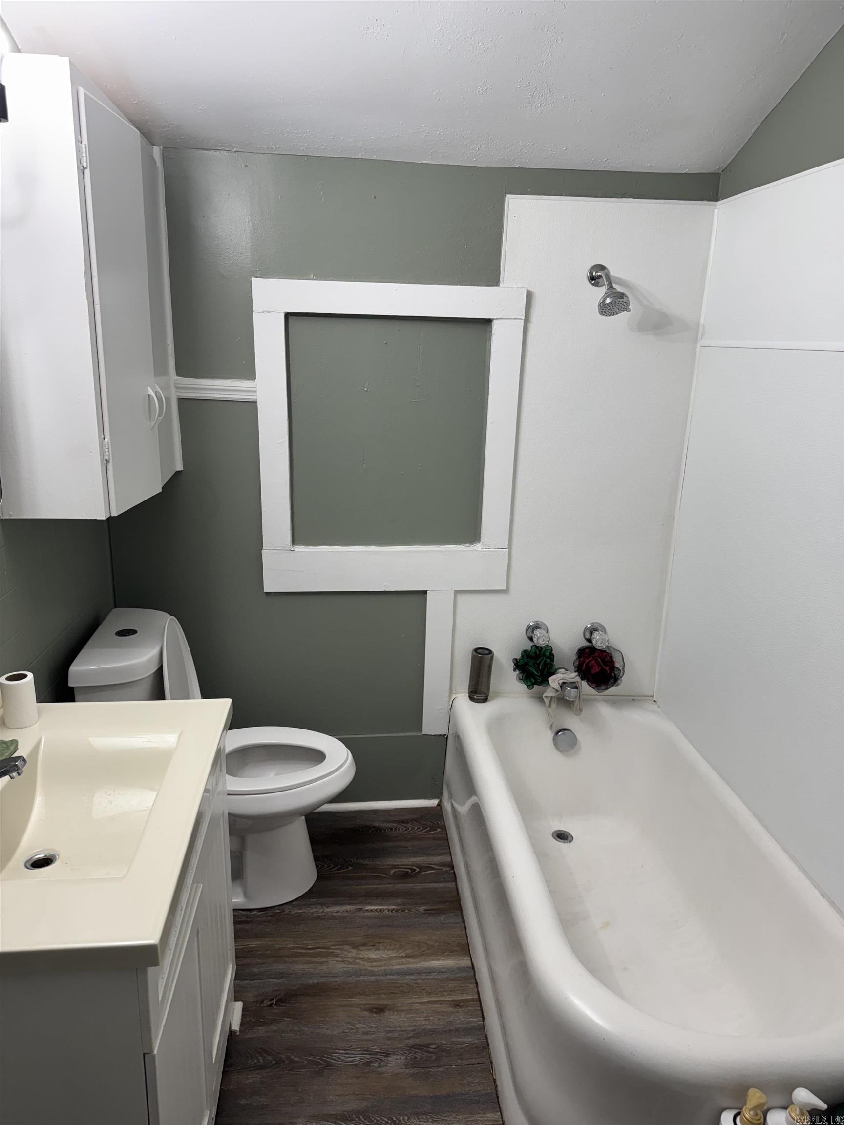 416 England  Lonoke, AR