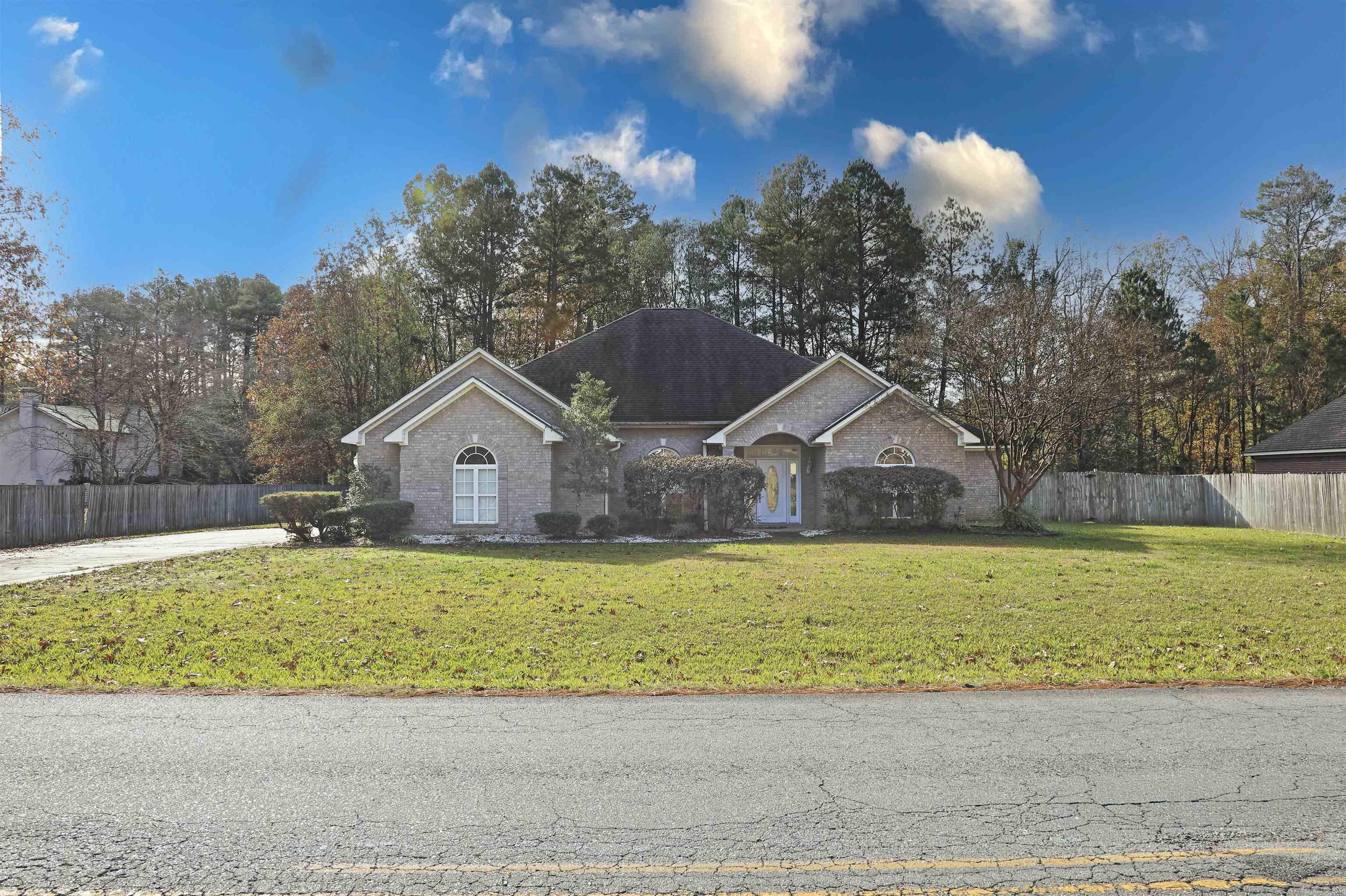 1002 W 73rd  Pine Bluff, AR