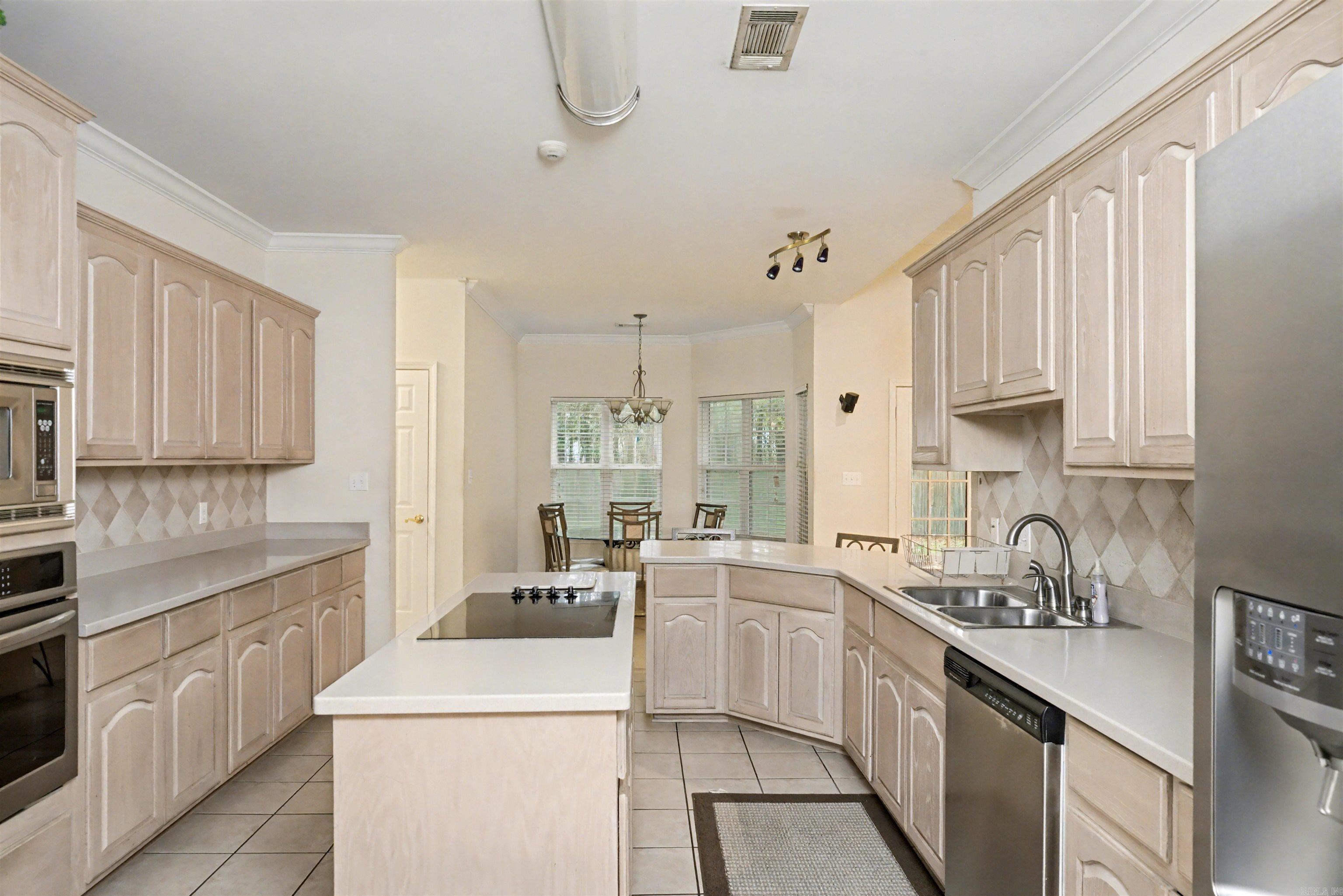 1002 W 73rd  Pine Bluff, AR