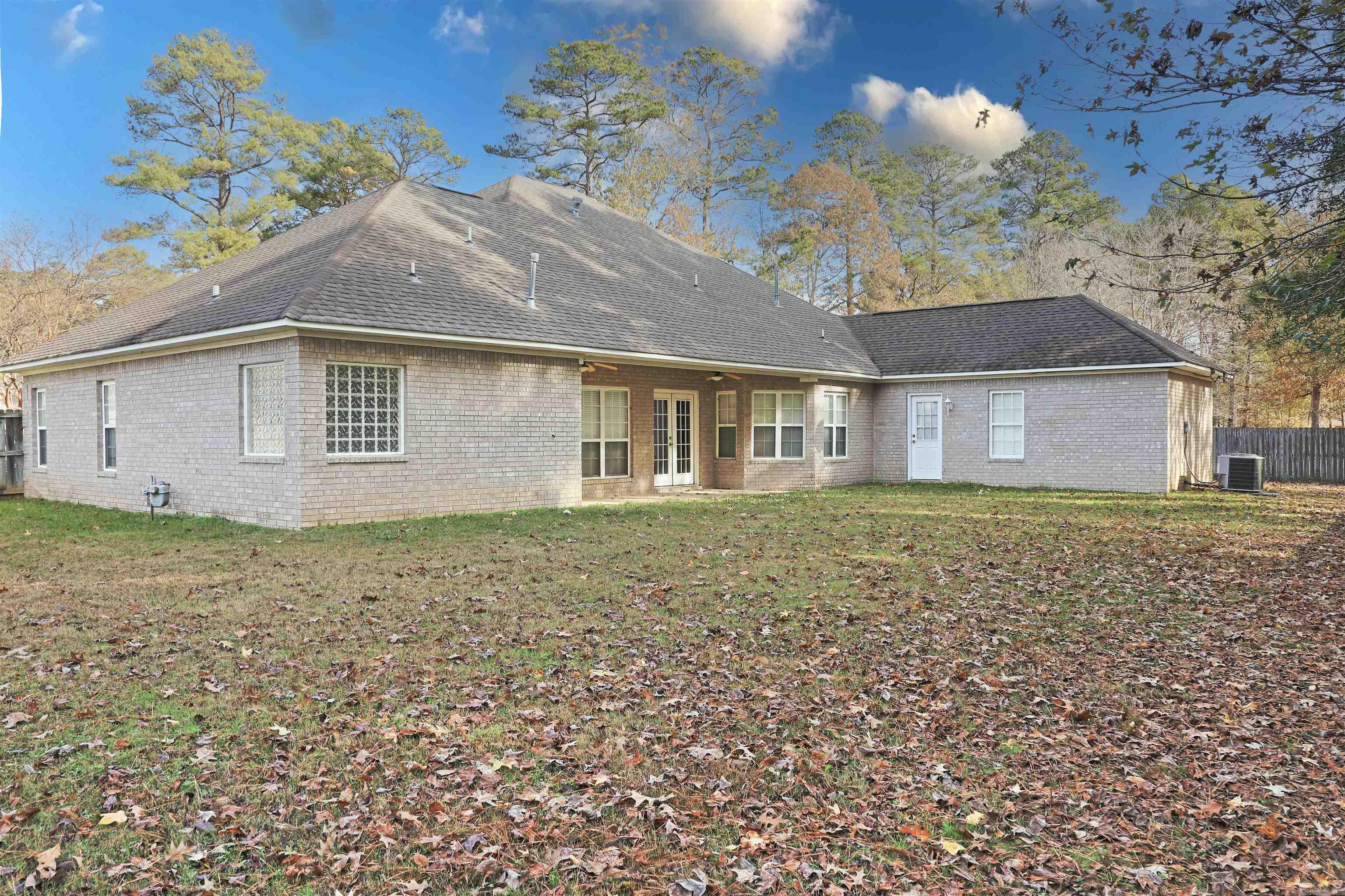 1002 W 73rd  Pine Bluff, AR