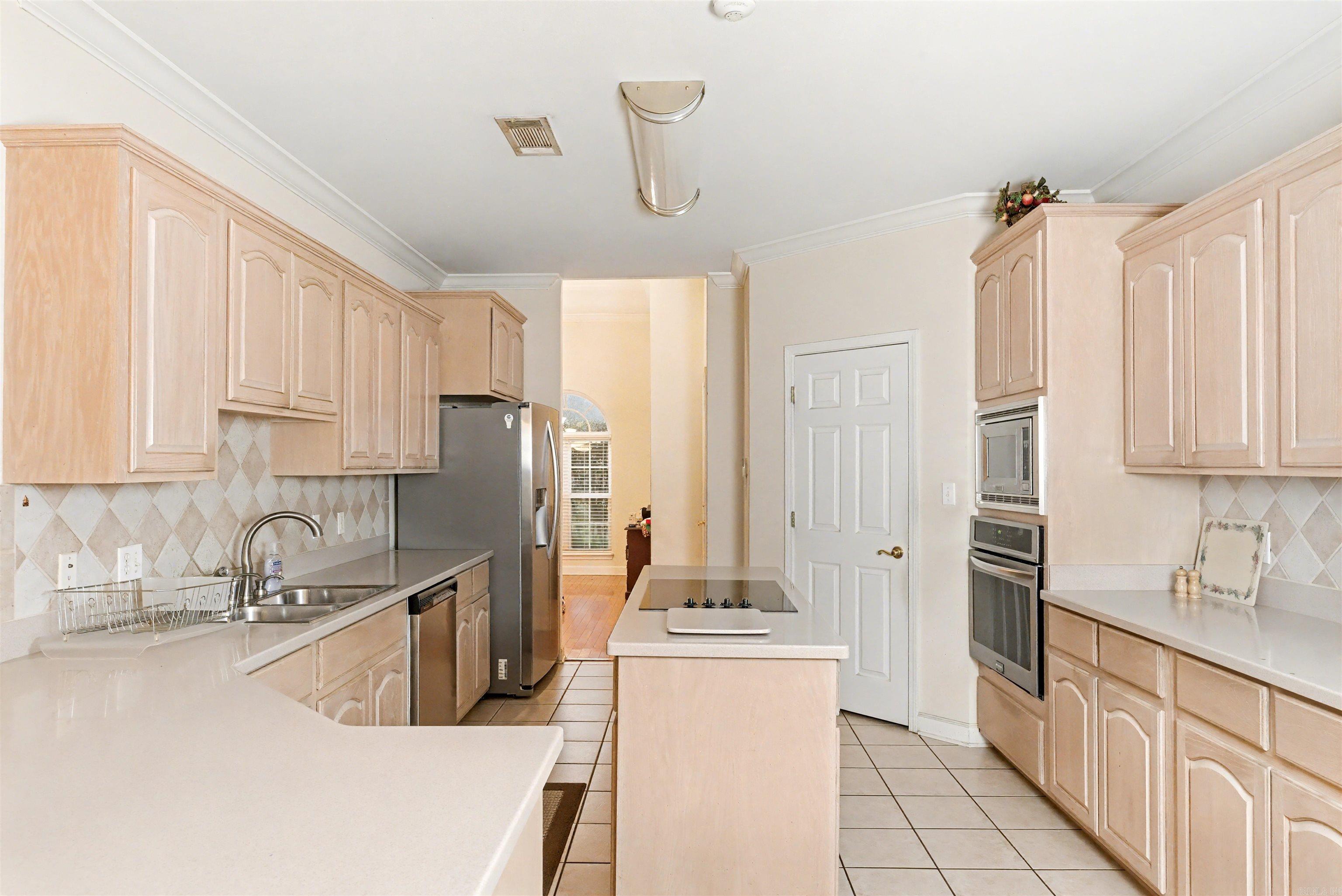 1002 W 73rd  Pine Bluff, AR