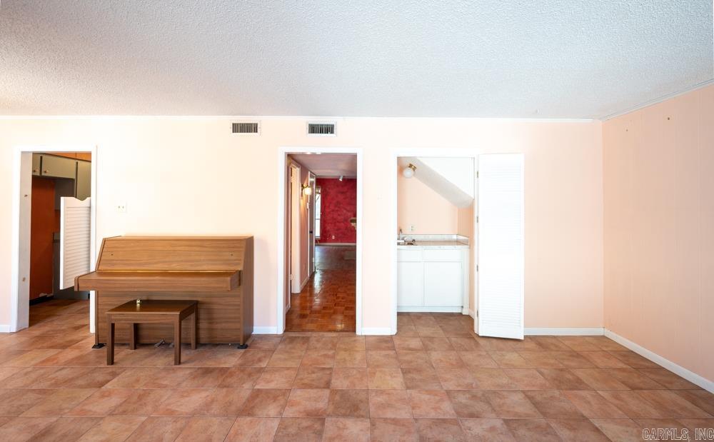 31 Hampshire  Little Rock, AR