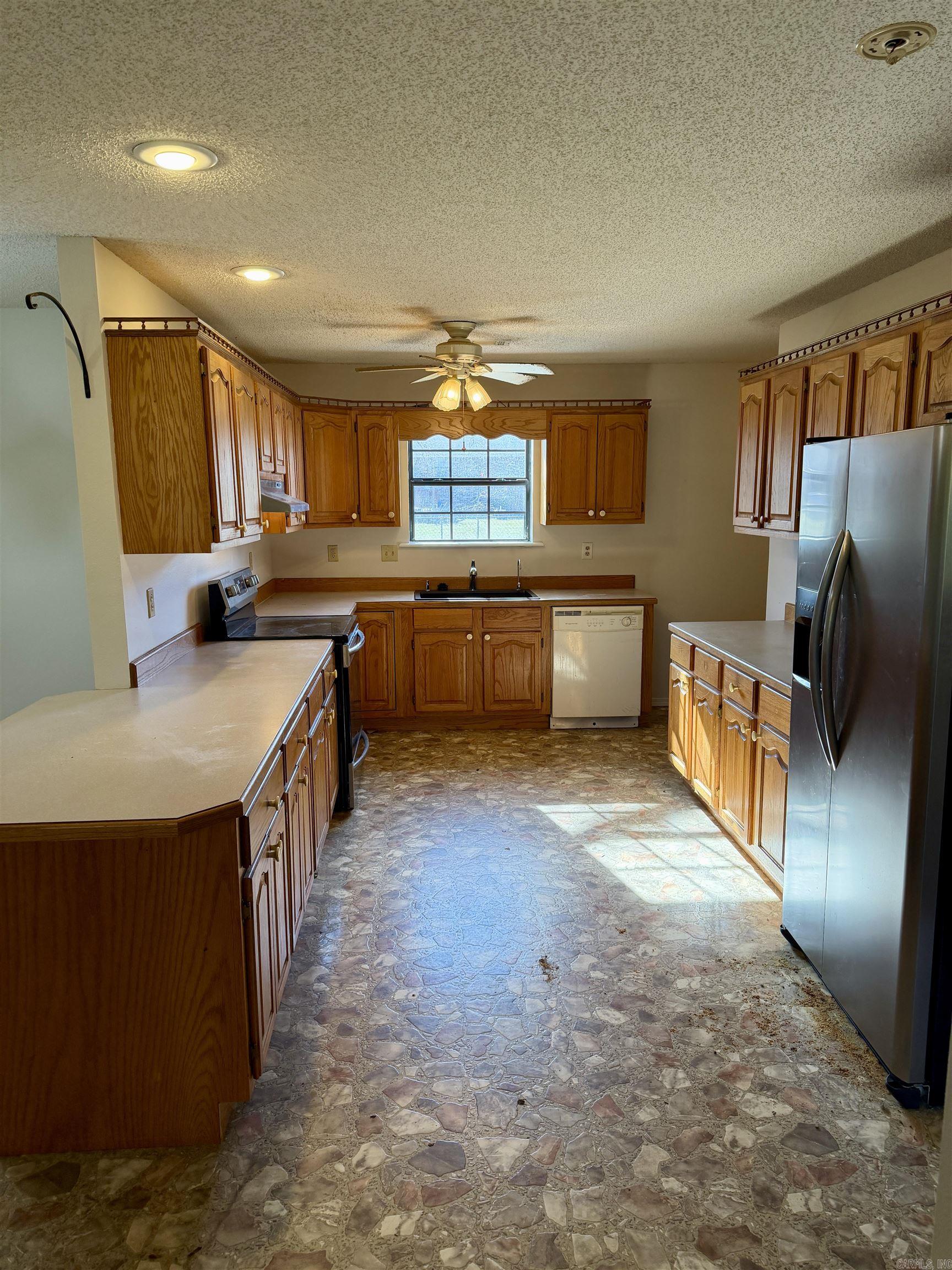 14 Lakeview Cir  Clarksville, AR