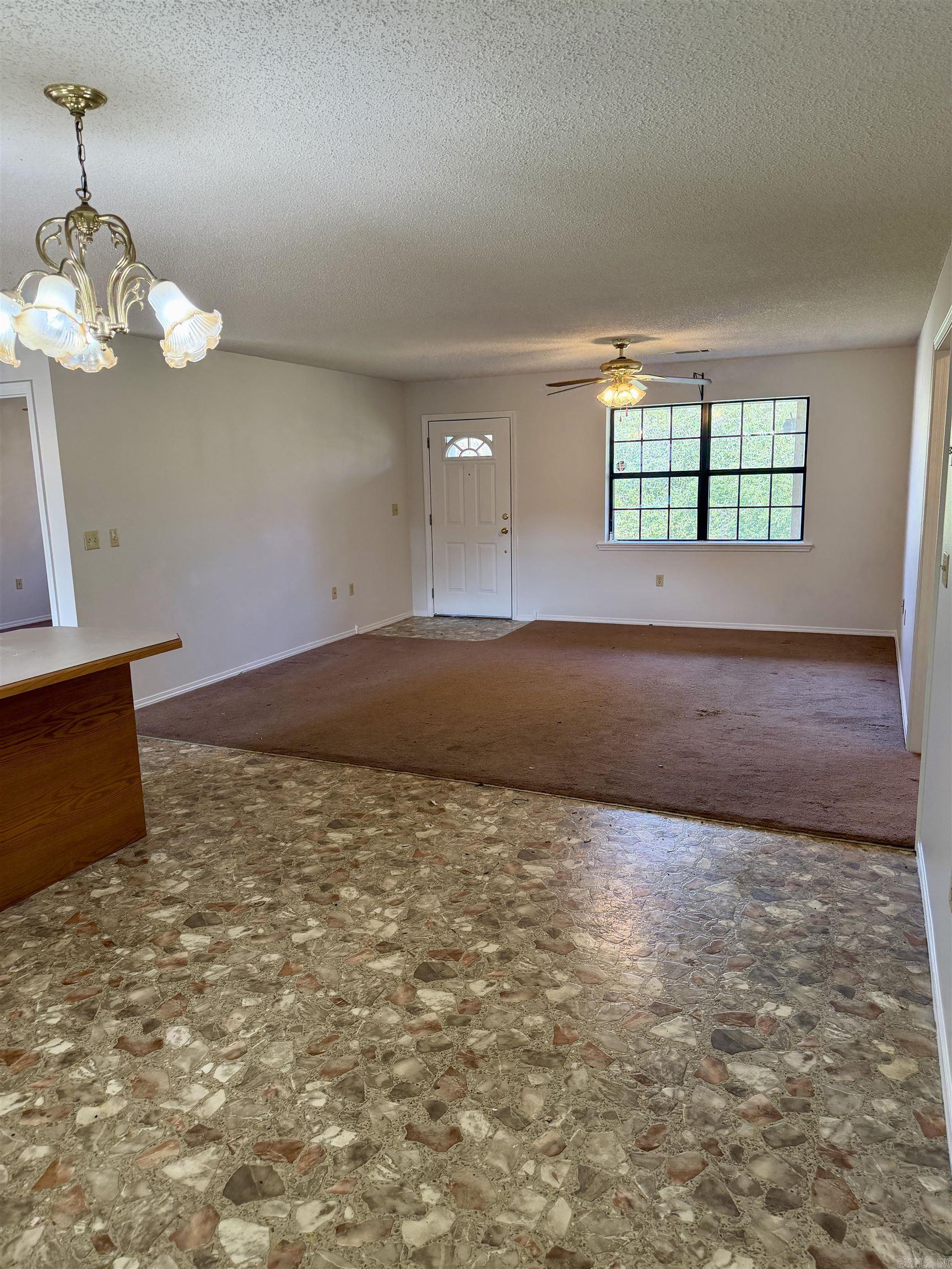 14 Lakeview Cir  Clarksville, AR