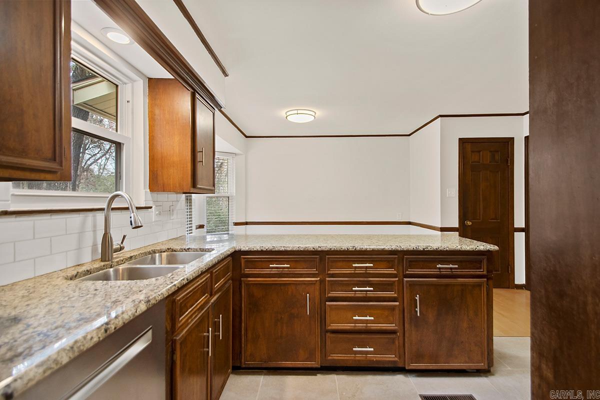 8714 Boulder Lane Little Rock, AR 72227