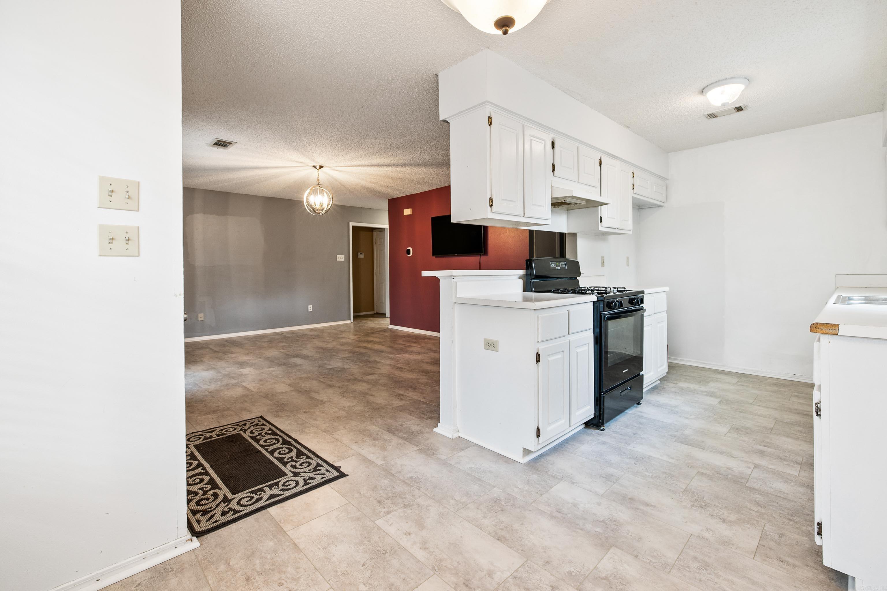 2204 Singleton Cove Little Rock, AR 72204