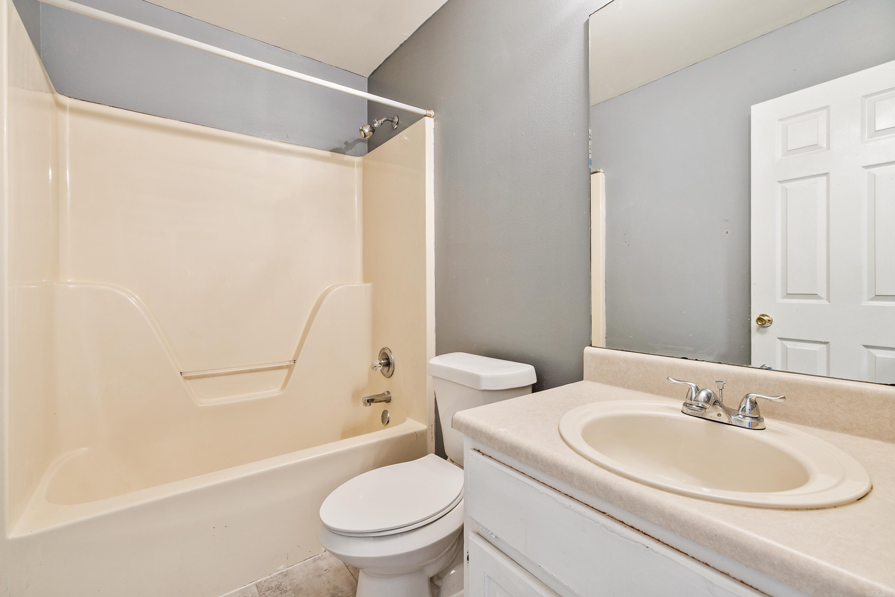 2204 Singleton Cove Little Rock, AR 72204