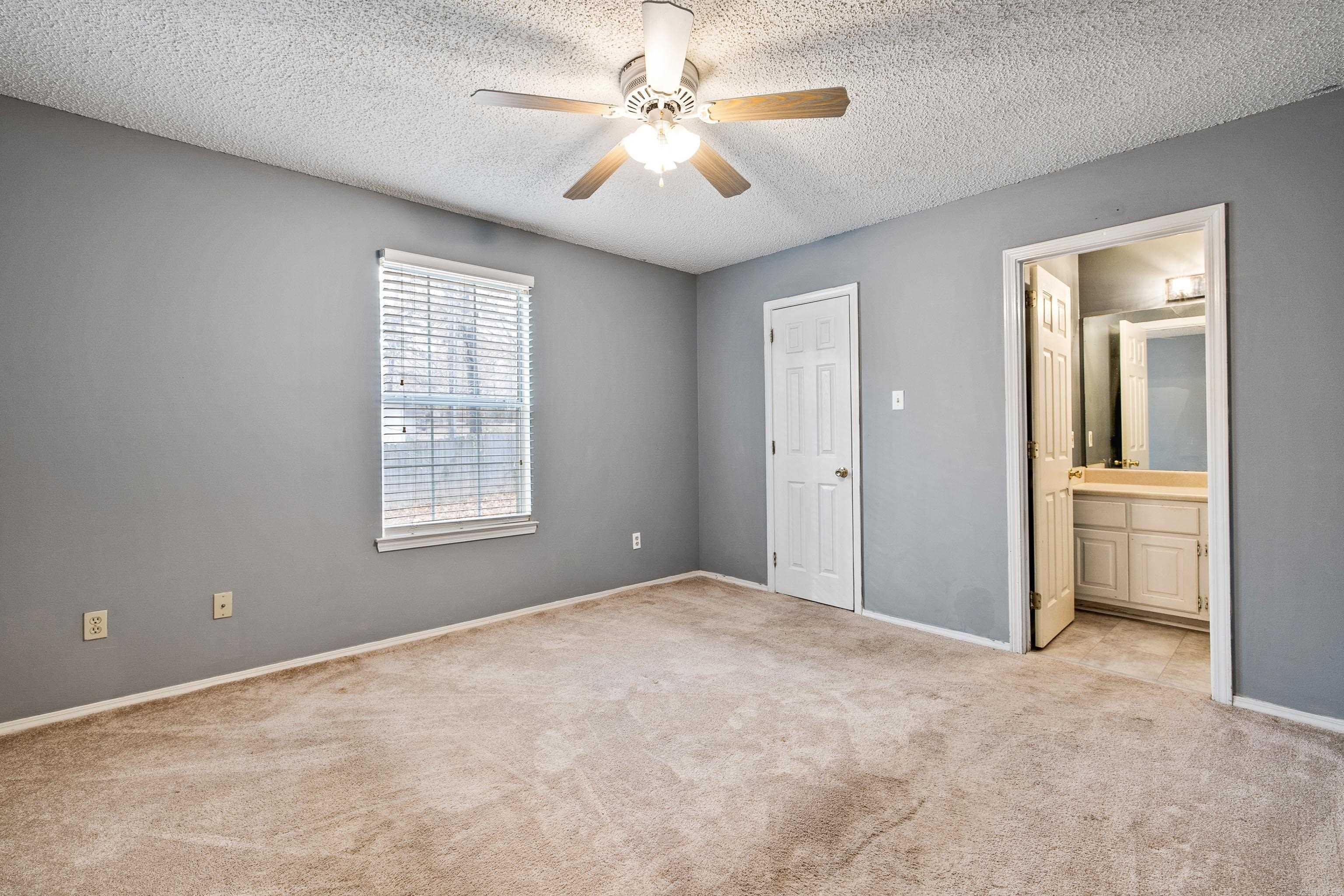 2204 Singleton Cove Little Rock, AR 72204