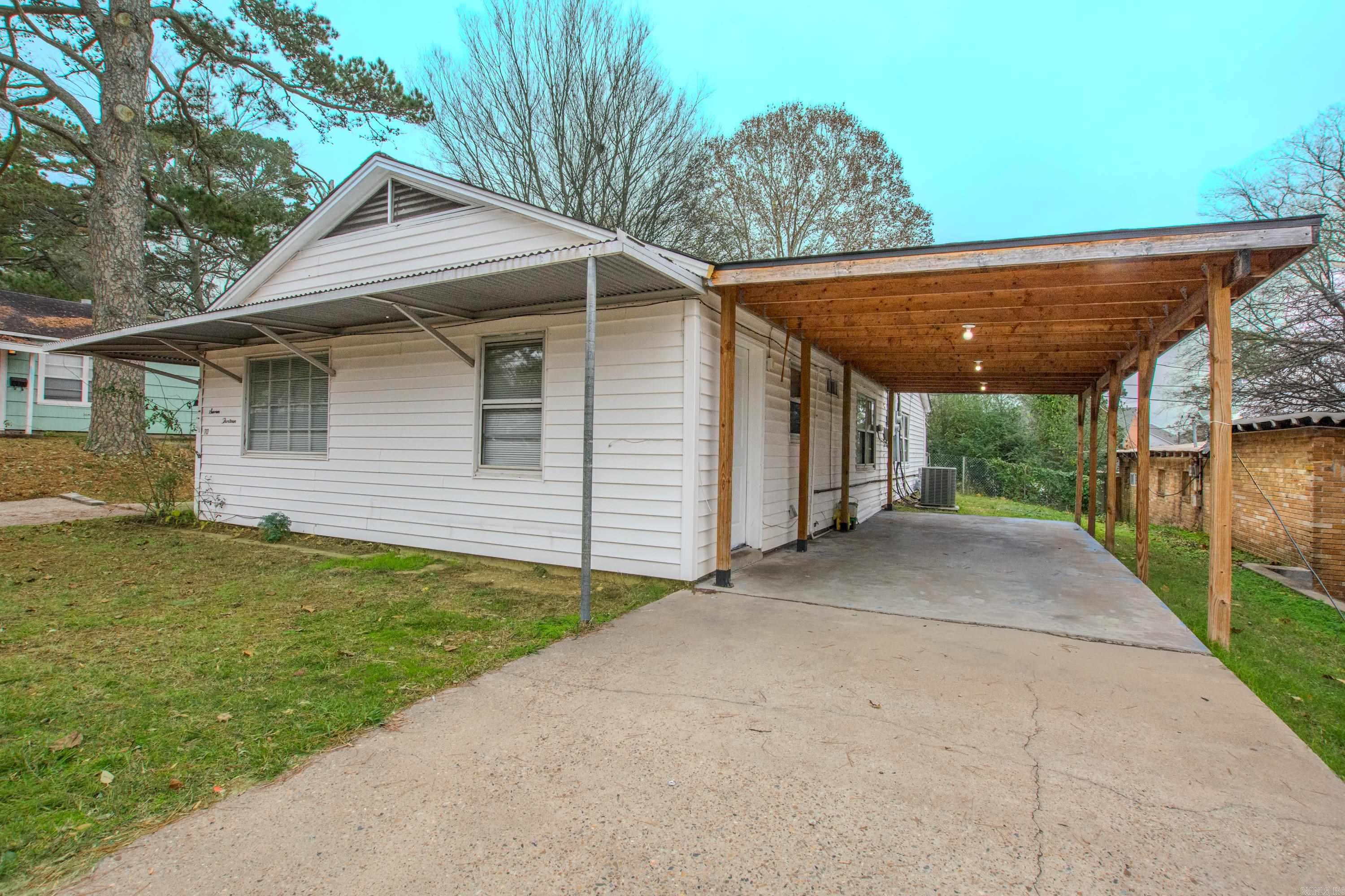 713 Oakwood  Benton, AR