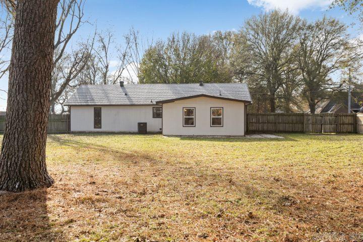 1300 Charles St. Trumann, AR 72472