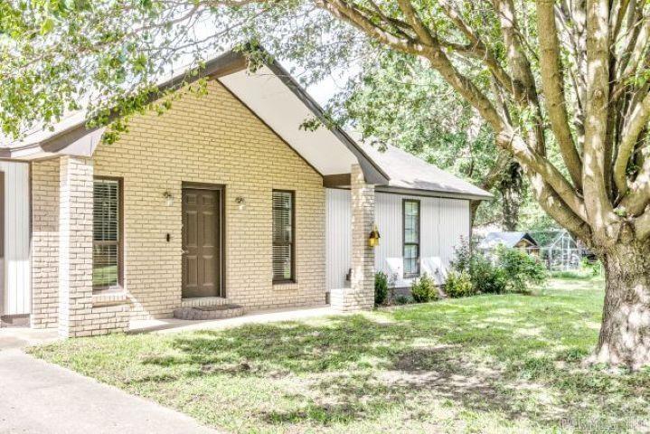 1300 Charles St. Trumann, AR 72472